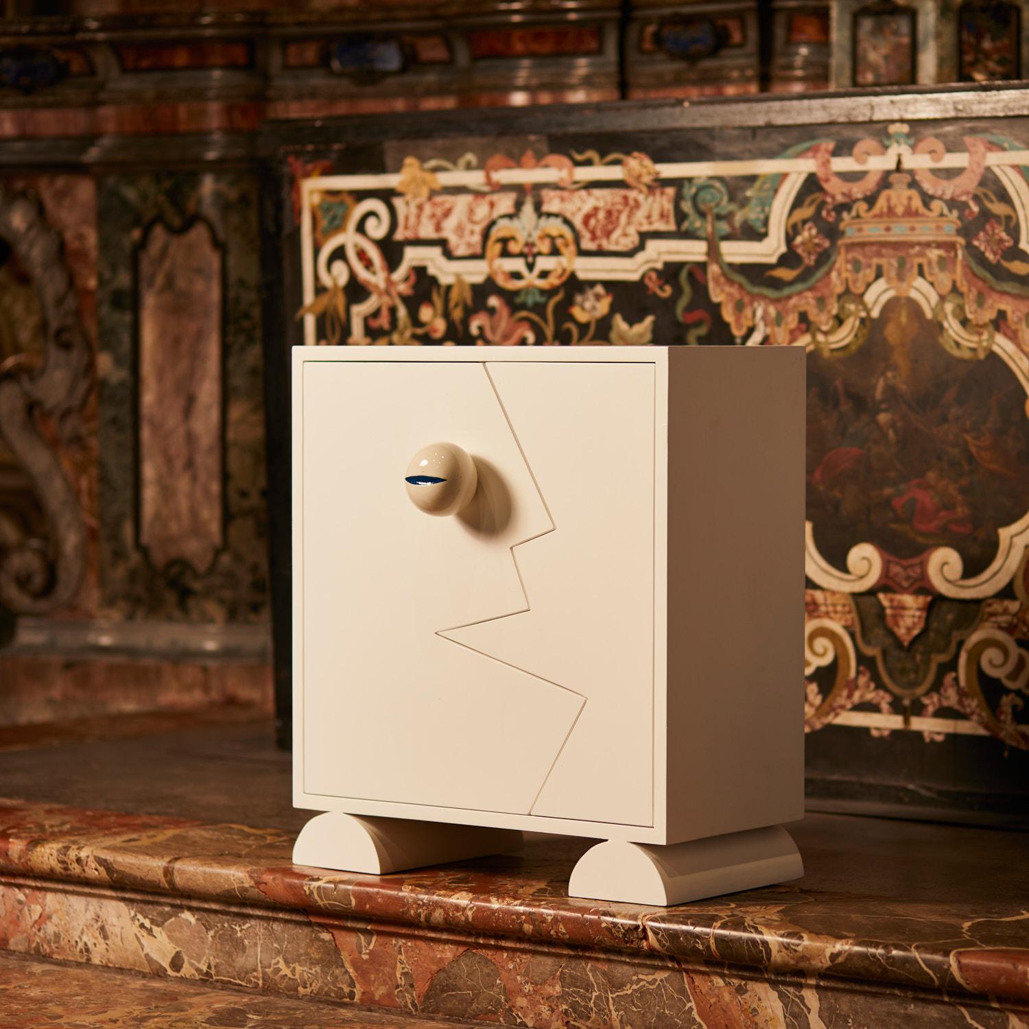 Faccione, Lacquered Wood and Ceramic Eyeball Cabinet by Ennio Nonni For Sale 3