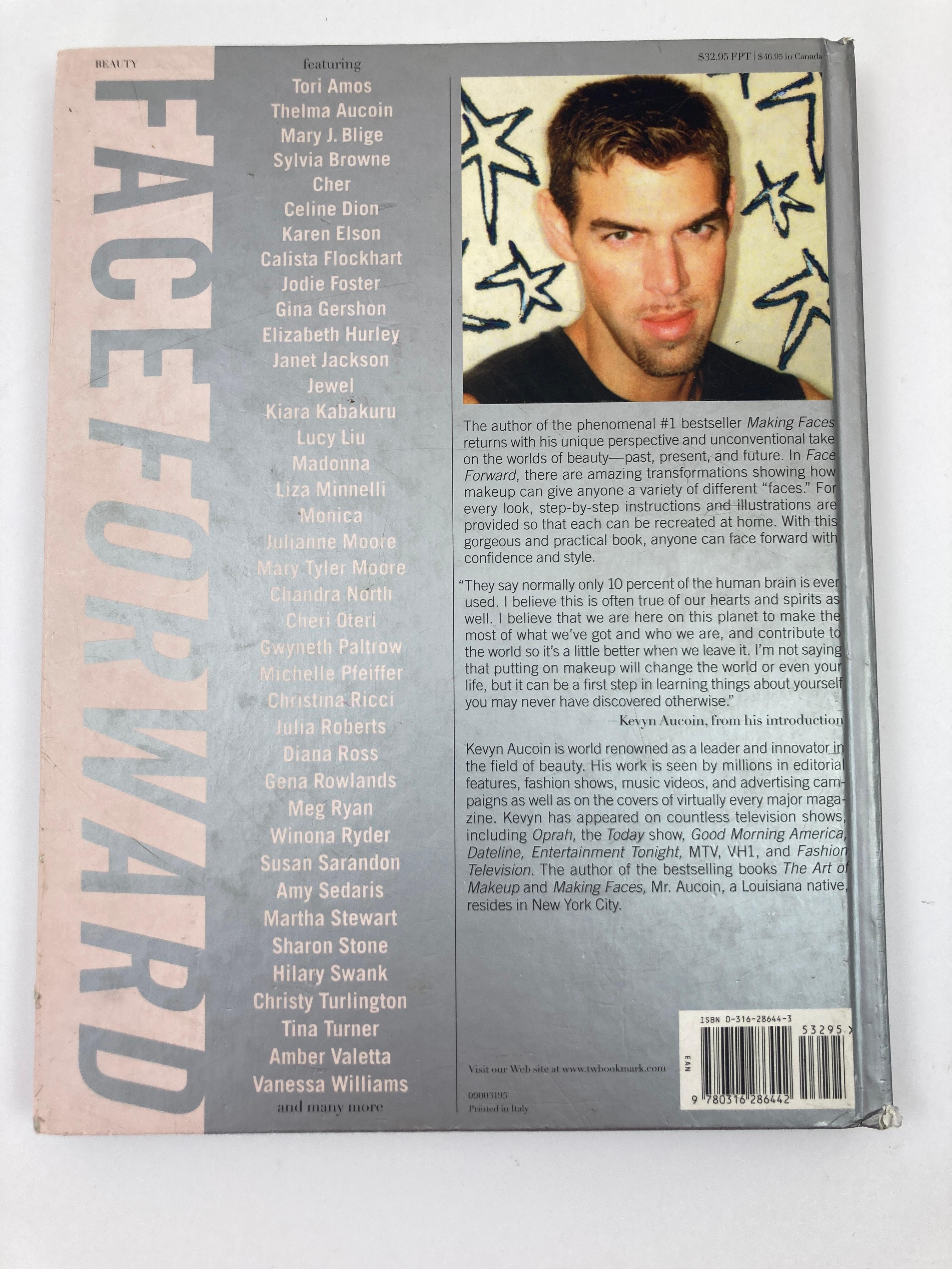 Face à l'avant  Livre à couverture rigide par Kevyn Aucoin Bon état - En vente à North Hollywood, CA