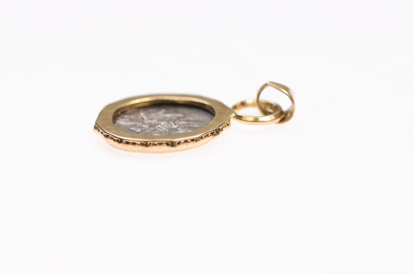 Pendentif en forme de visage de Méduse de la République romaine 47 av. en vente 8