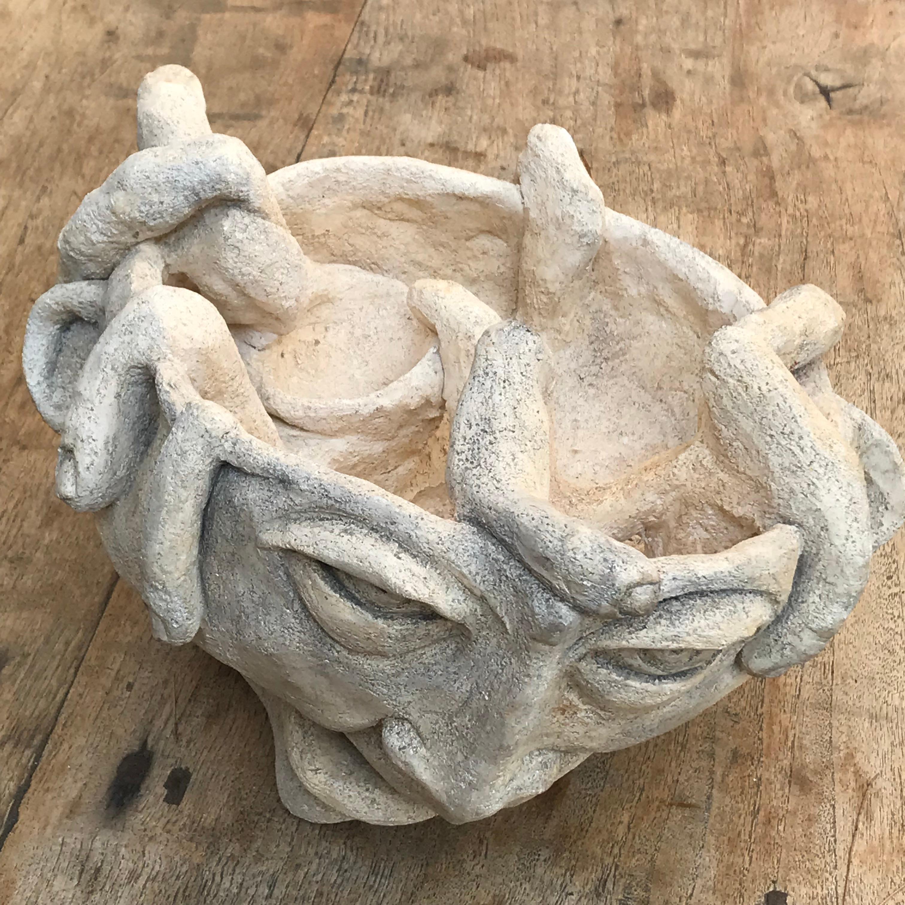 Fait main Sculpture de visage de Vallauris, grès, signée par Isabelle Vigo en vente