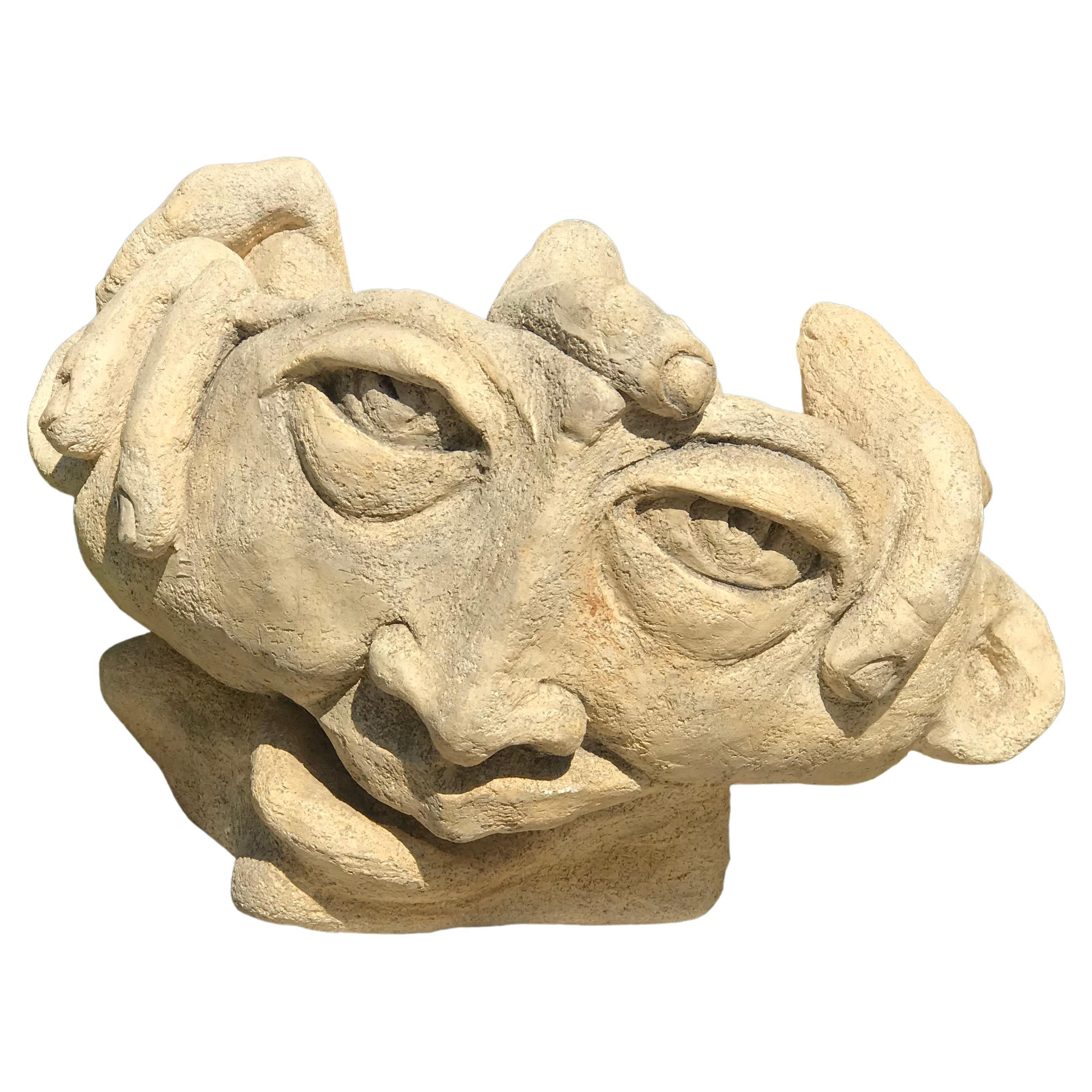 Sculpture de visage de Vallauris, grès, signée par Isabelle Vigo