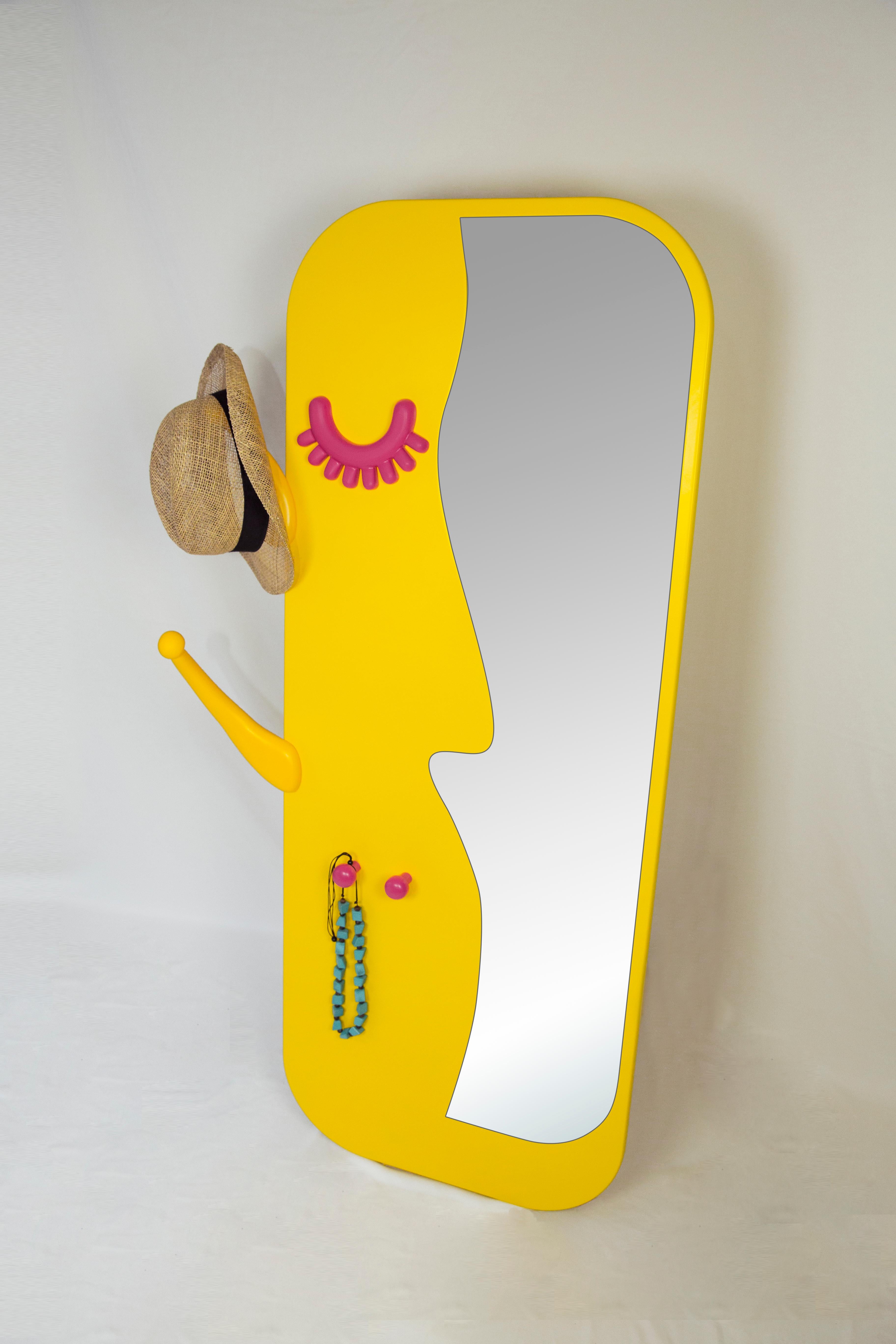 Face to Face dressing mirror and hanger

The hanger that helps you get dressed was combined with the mirror that shows your best self; a fun design that will make you smile.

Production method and material

The body is painted with lacquer paint by