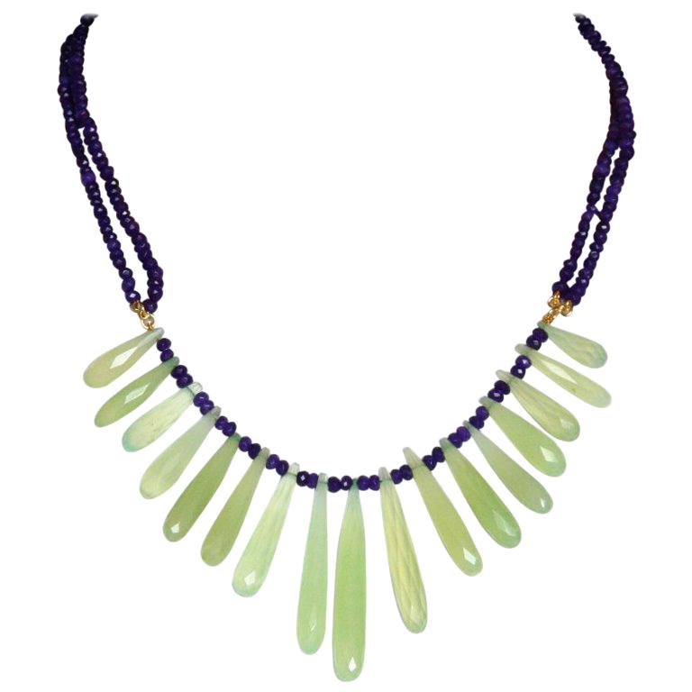 Collar de cactus eslabonado de oro de 18 quilates con amatista facetada y gotas de calcedonio verde en venta