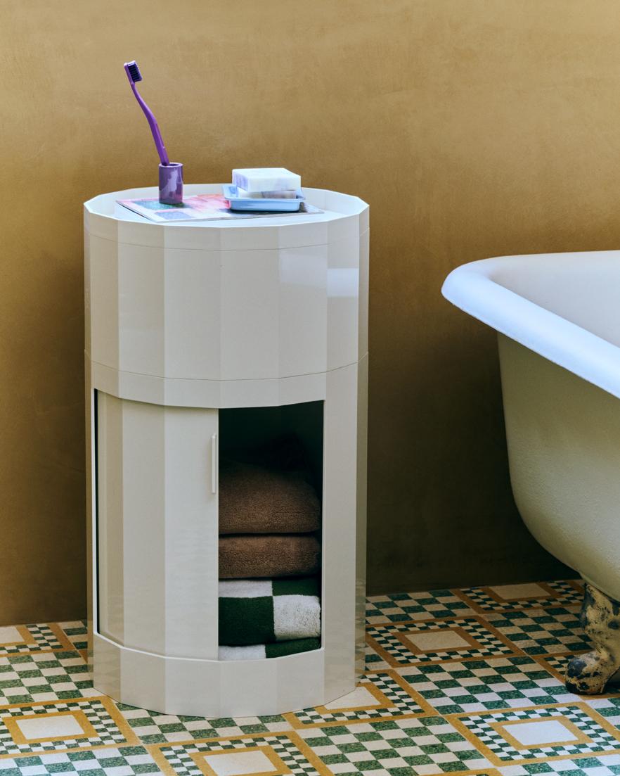 XXI secolo e contemporaneo Mobiletto Facet alto, grigio nebbioso, ABS di Stefan Scholten per Hay in vendita