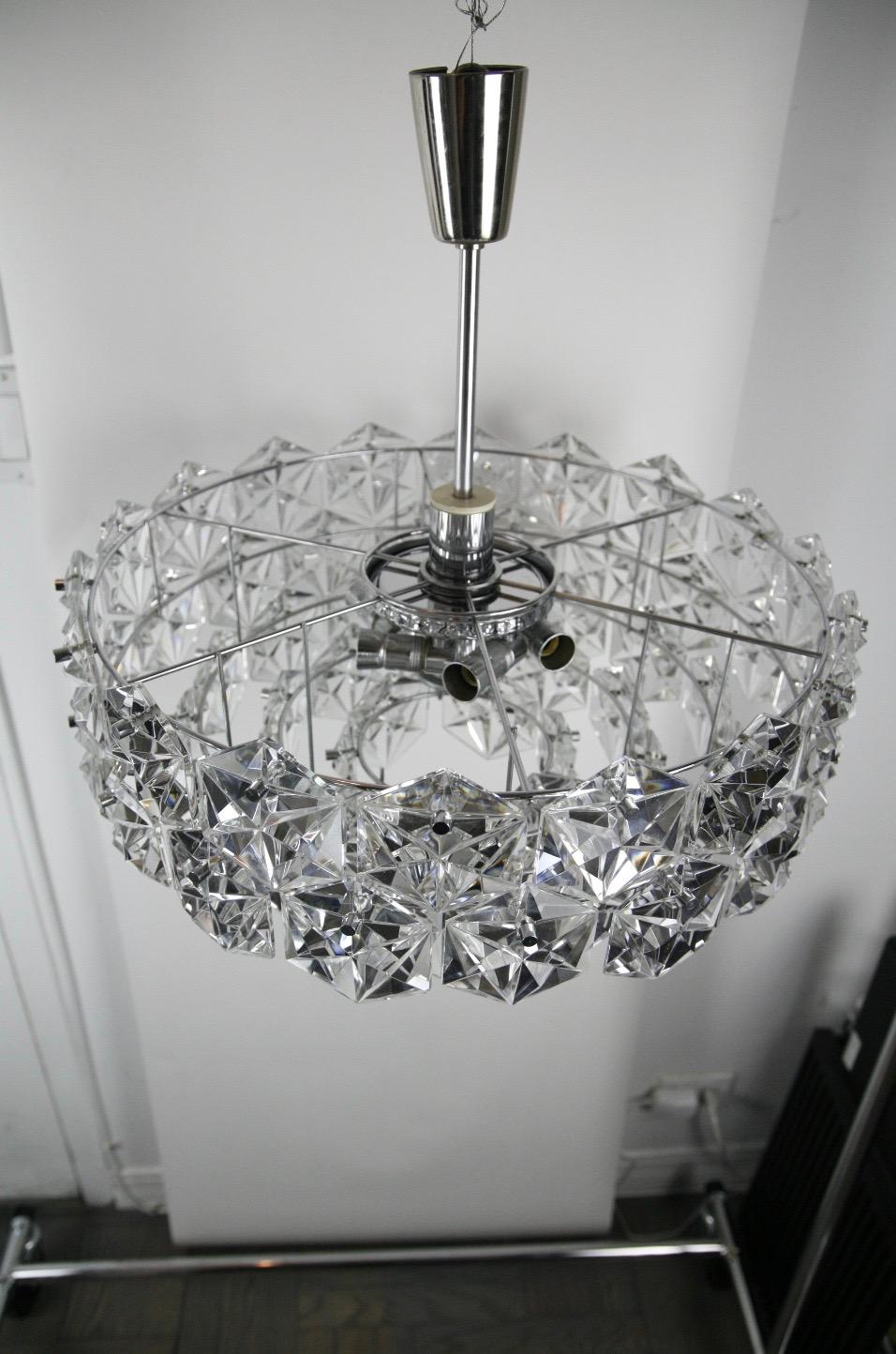 Mid-Century moderno Lampadario Kinkeldey in cristallo sfaccettato, Germania 1960 in vendita