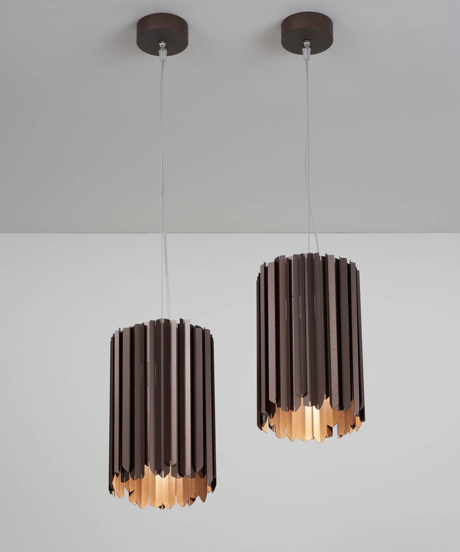 Colgante Facet de acero inoxidable pulido, homologado UL por Tom Kirk Siglo XXI y contemporáneo en venta