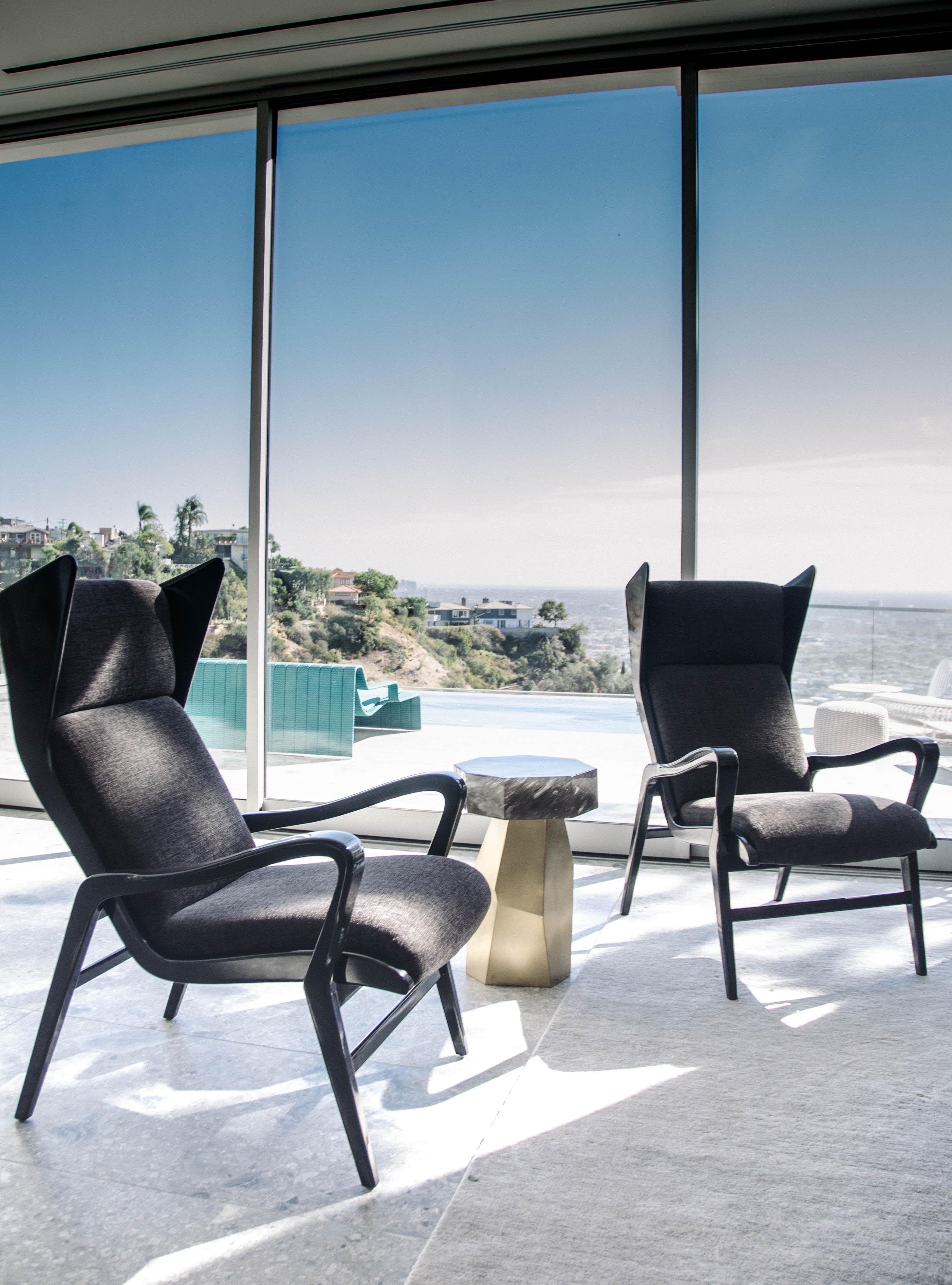 Moderne Table d'appoint Facet avec plateau octogonal en cristal fumé de Robert Kuo en vente