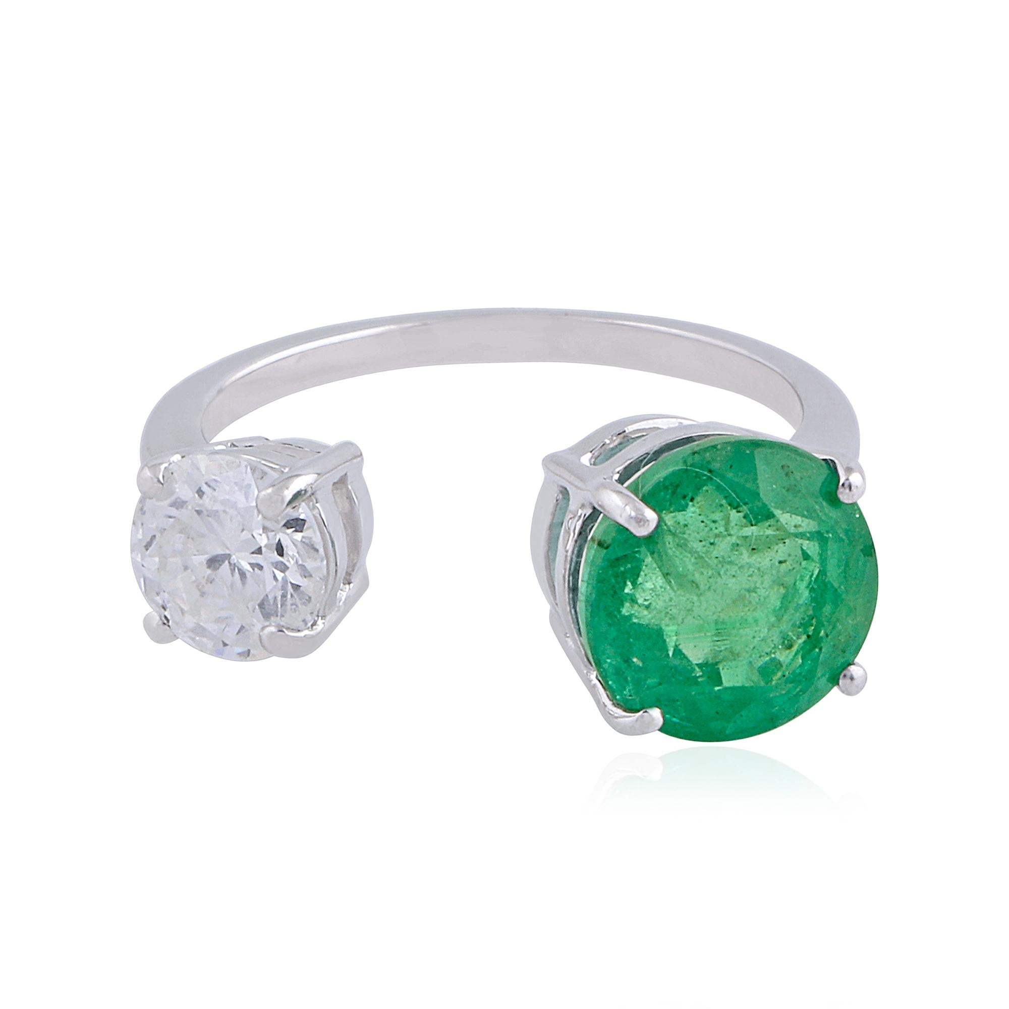 Im Angebot: Facettierter 3,20ct sambischer Smaragd 0,88ct Diamant Zwei Stein Ring 18k Weißgold () 4