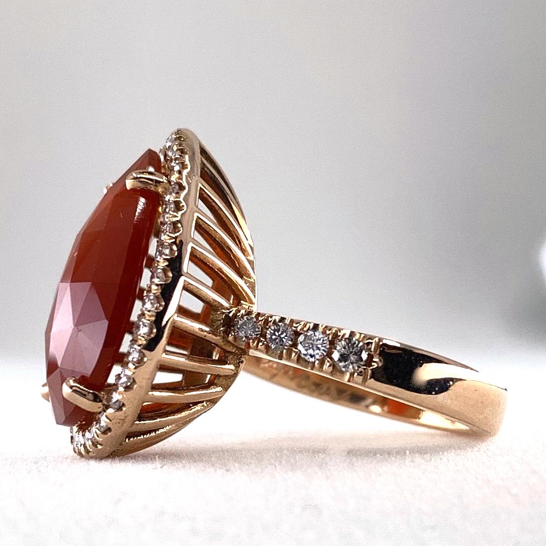 Faceted 4.0 Carat Carnelian Slice Pear-Shaped Diamond Halo Ring in Rose Gold 3