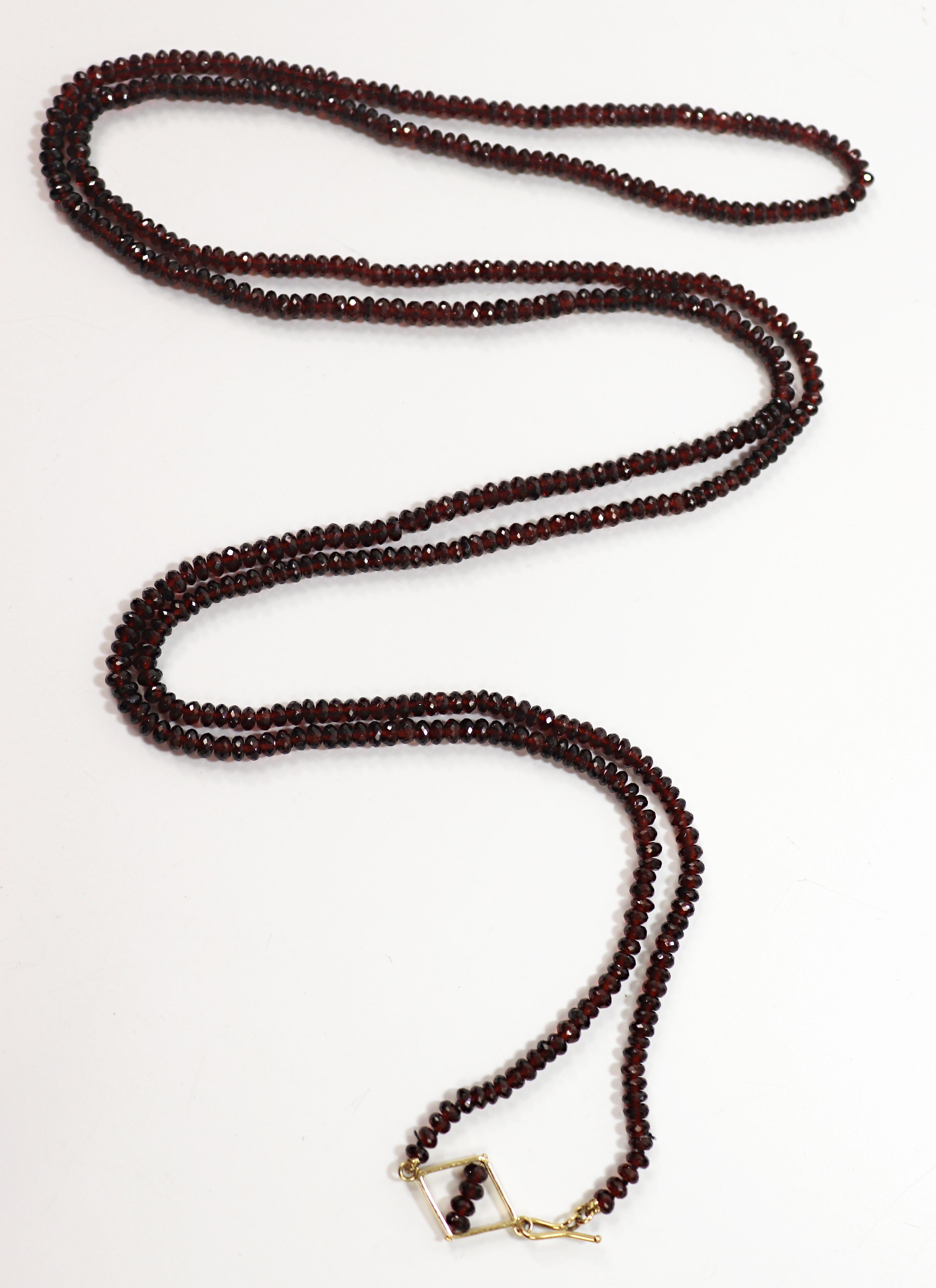 Facettierte Almandine-Granat-Perlenkette aus 18 Karat Gelbgold (Kunsthandwerker*in) im Angebot