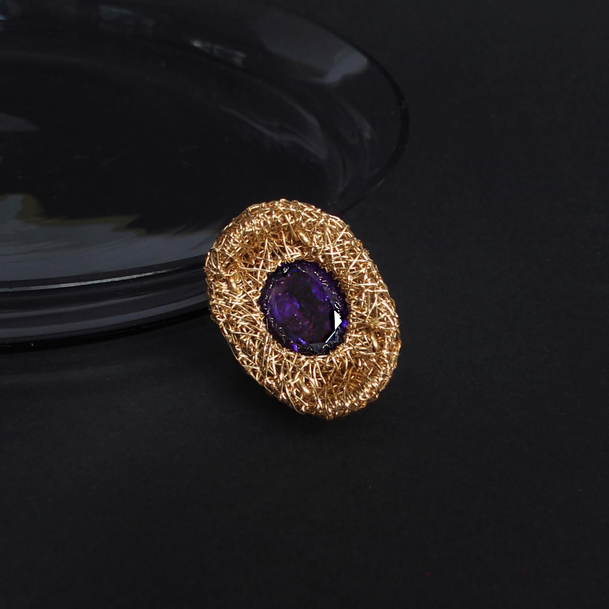 Améthyste facettée en coupe ovale en or 14kt F Bague de cocktail par l'Artistics en vente 7