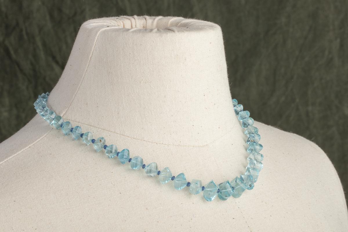 aquamarine chip necklace