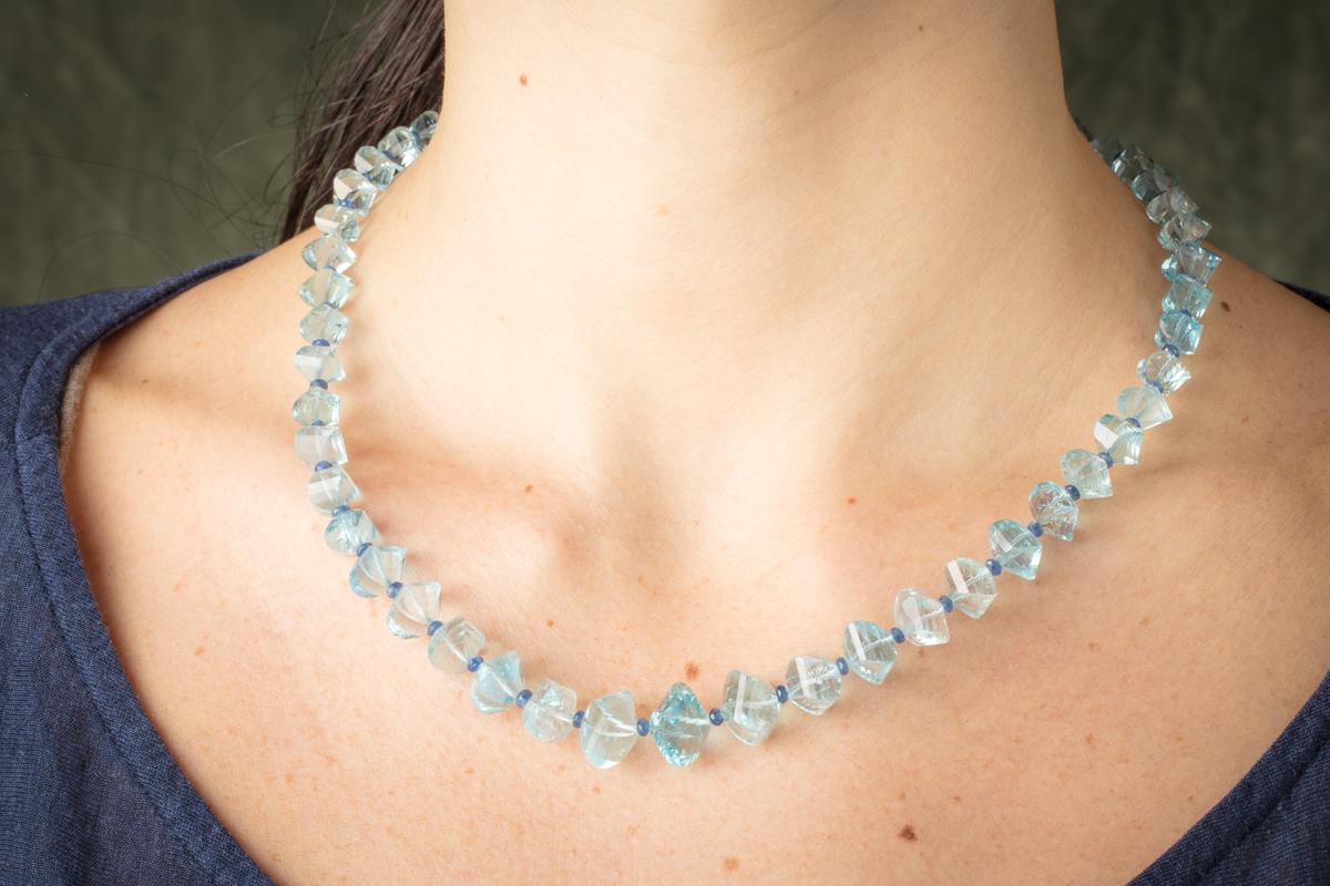 Cushion Cut Aquamarine and Sapphire Beaded Necklace by Deborah Lockhart Phillips In Excellent Condition For Sale In Nantucket, MA
