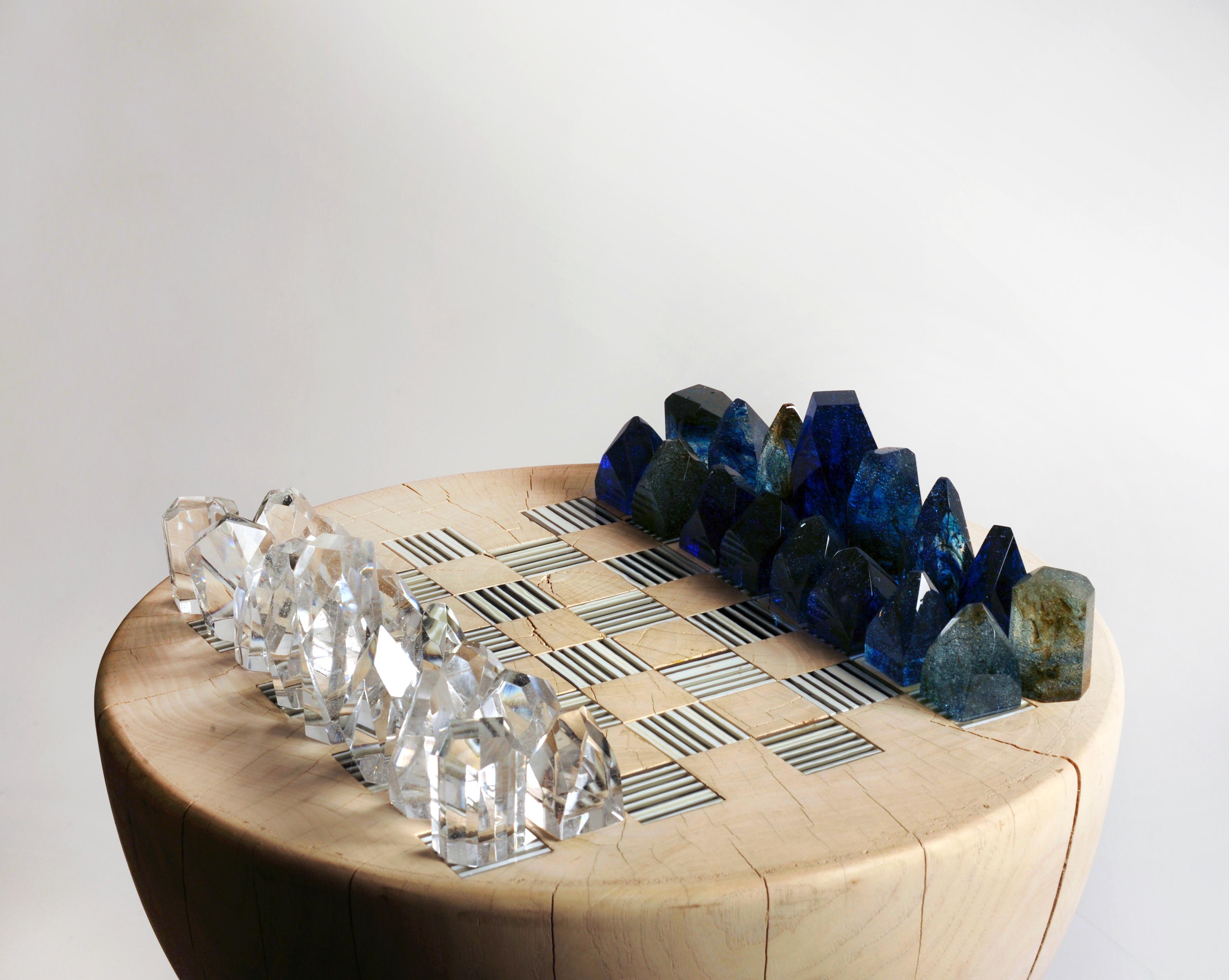 Faceted Art Glass Chess and Wood Lathed Table In New Condition In Naucalpan, Edo de Mex