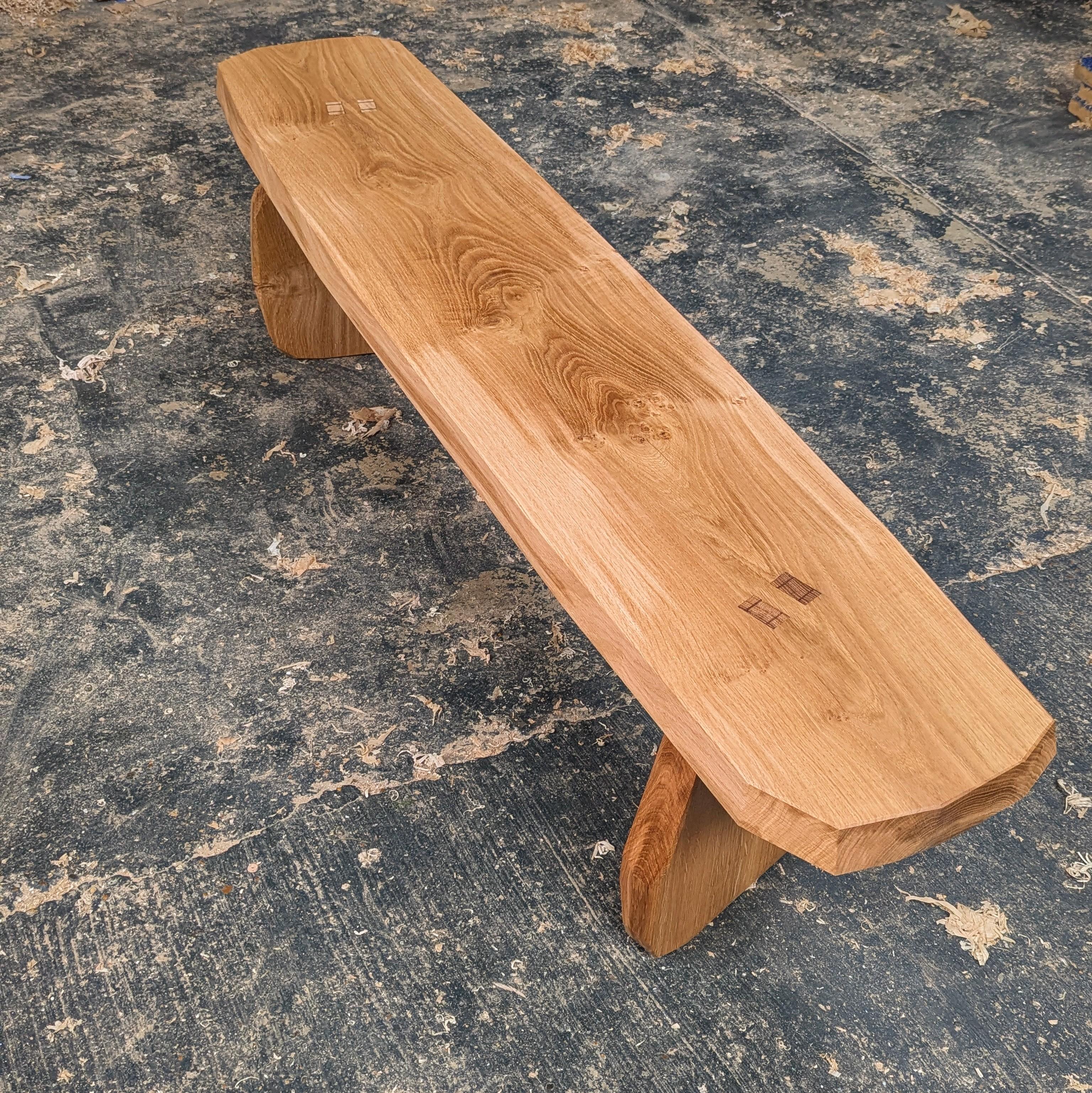 Banco Facetado en Roble by Loose Fit, UK en venta 3