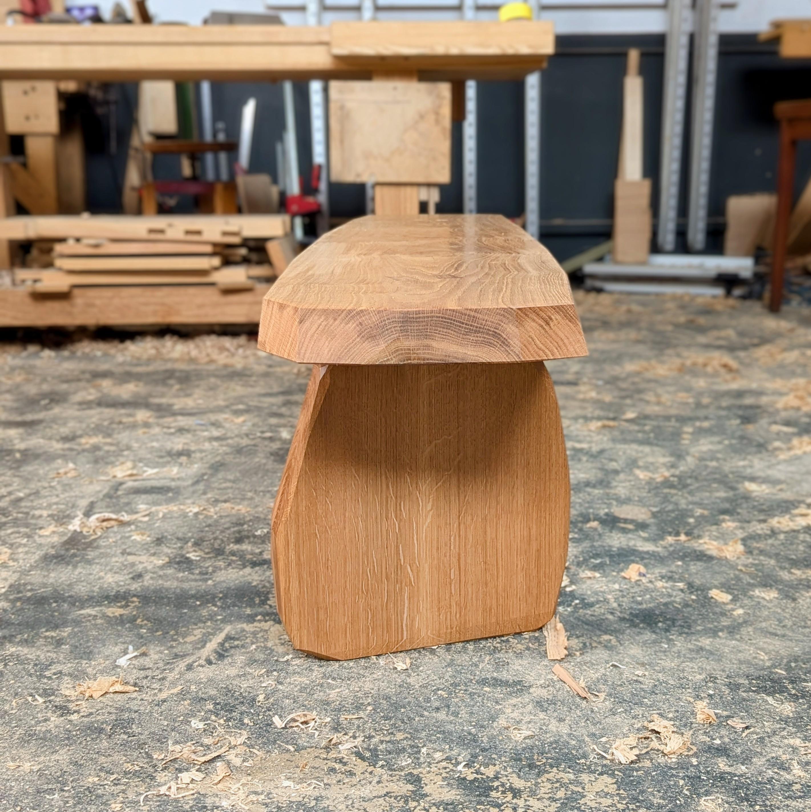 Banco Facetado en Roble by Loose Fit, UK en venta 1