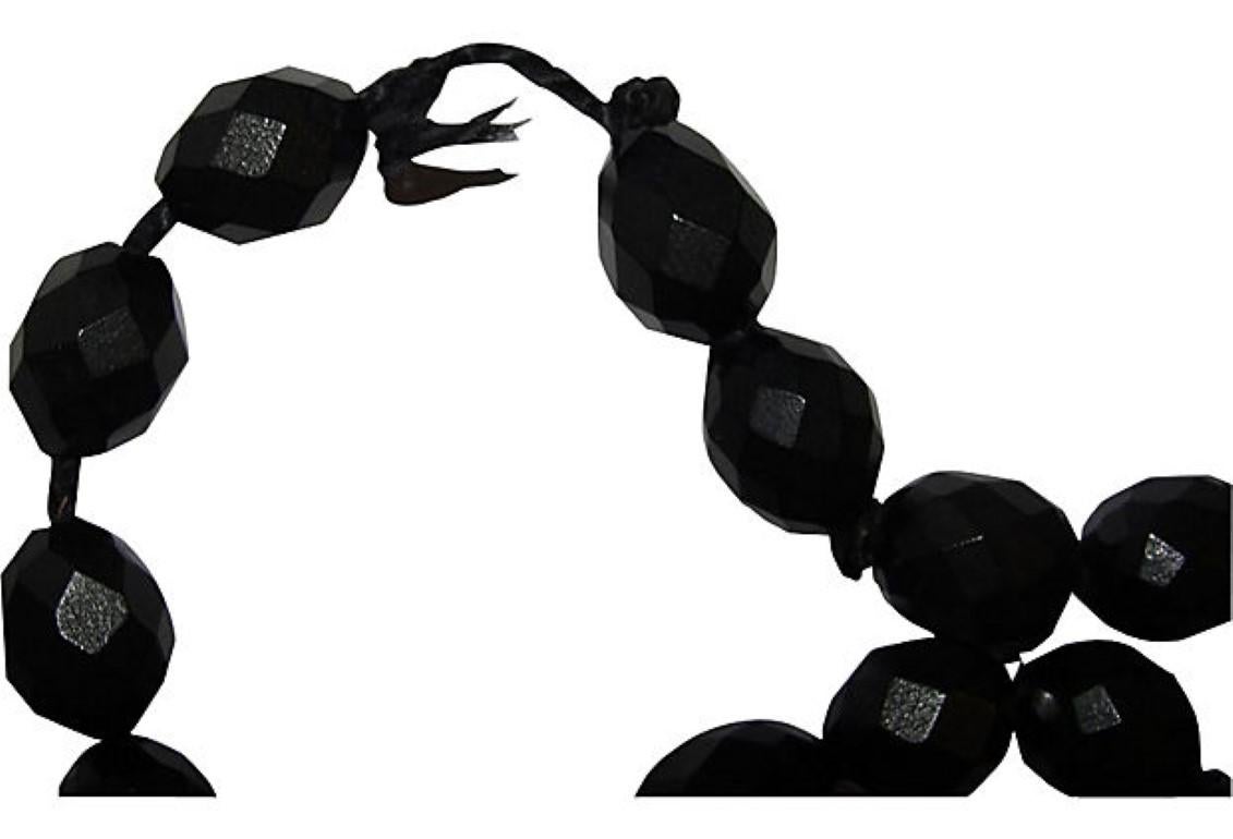 Faceted Black Bakelite Bead Necklace In Excellent Condition For Sale In New York, NY