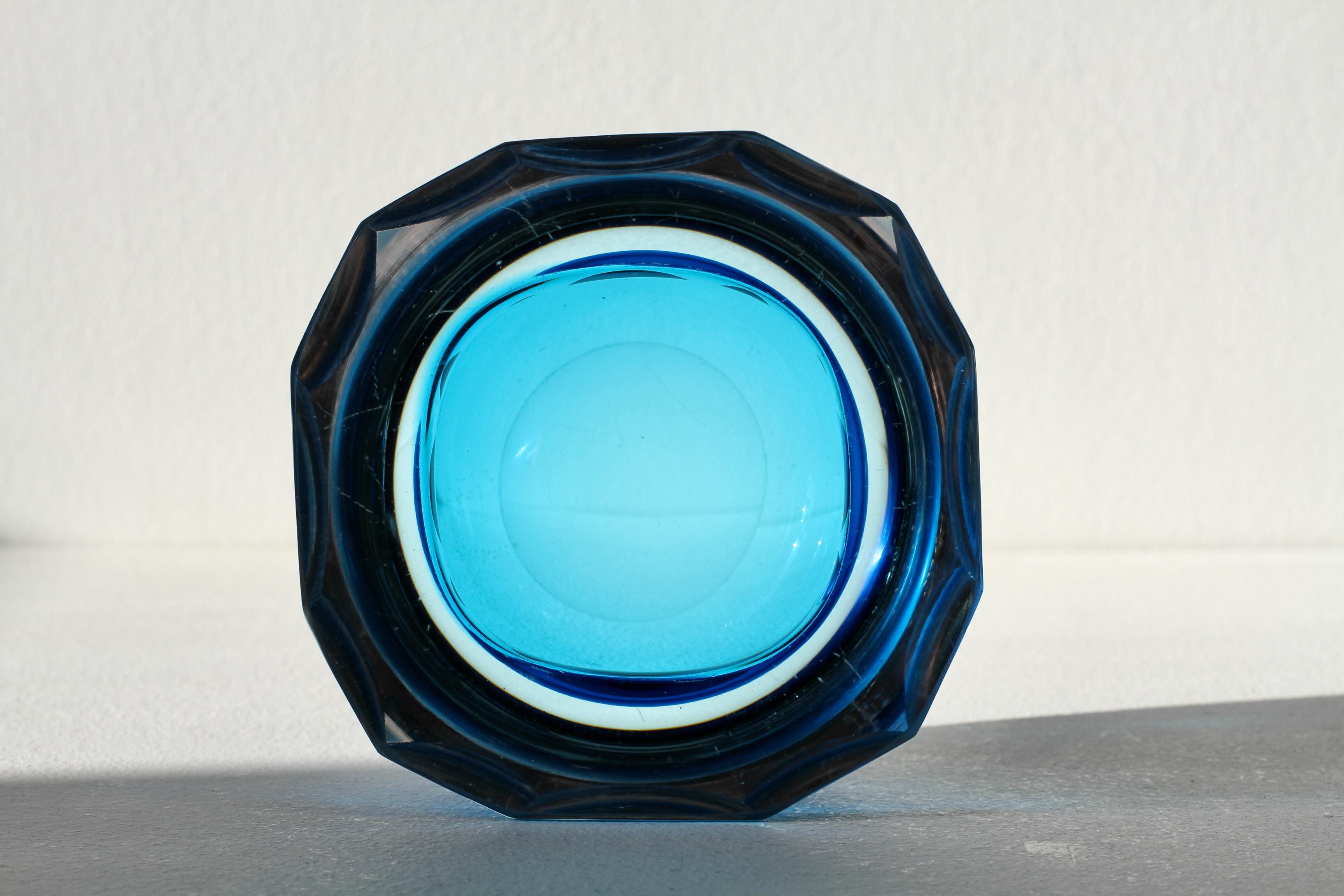 Facettiertes blaues Murano Midcentury Modern 1960s Sommerso Schale aus diamantgeschliffenem Glas im Angebot 11