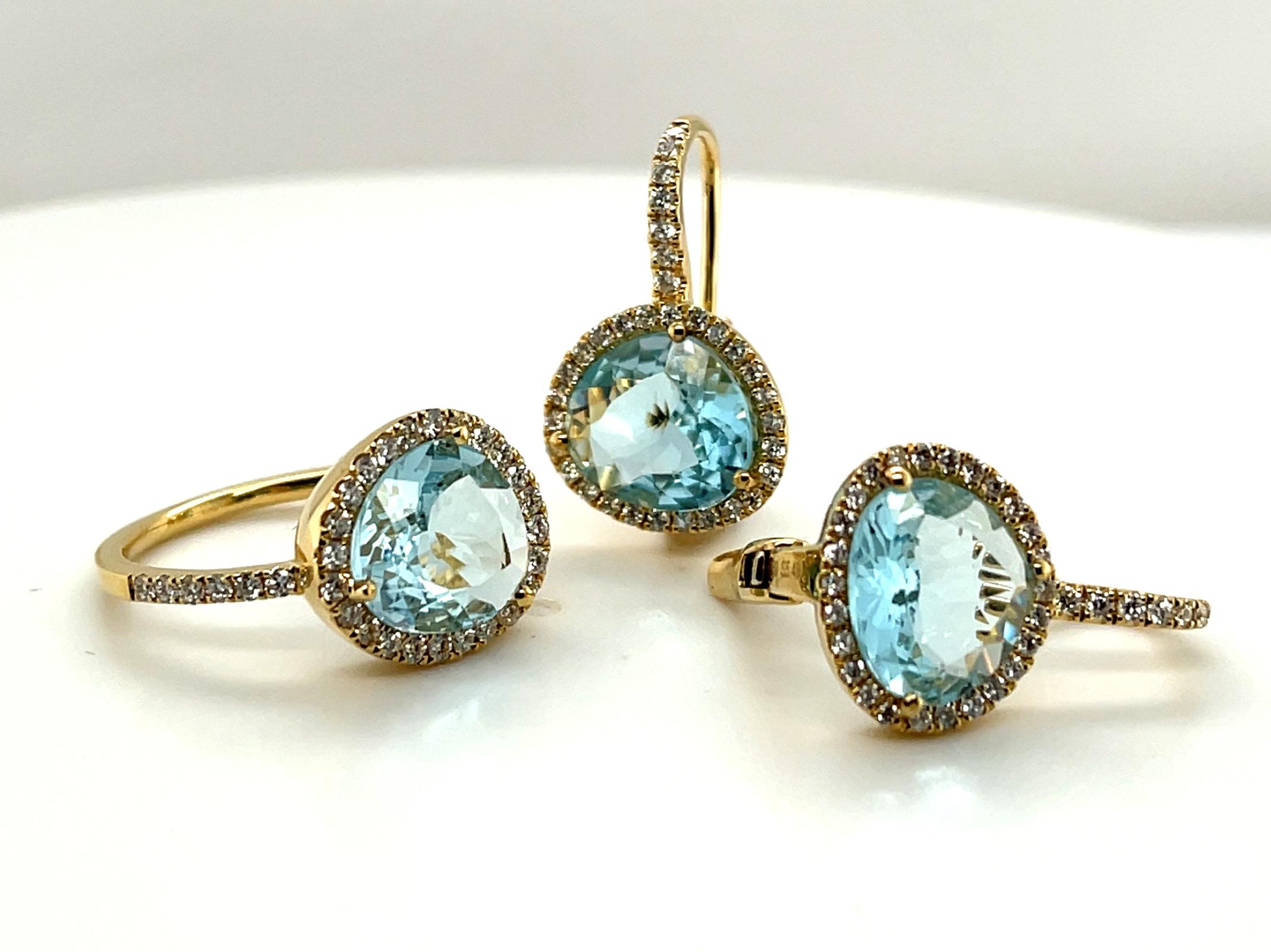 Blue Topaz and Diamond Halo Drop Earrings in Yellow Gold, 5.49 Carats Total In New Condition For Sale In Los Angeles, CA