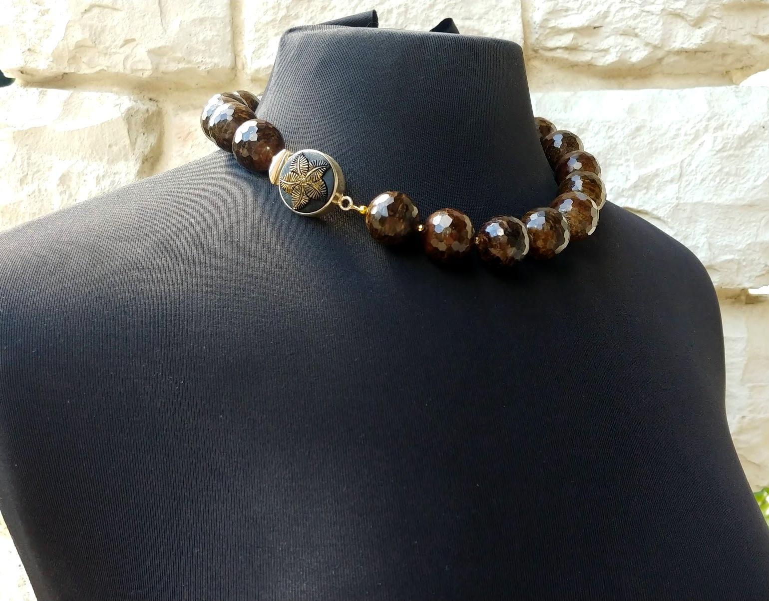 Facettierte Bronze-Halskette  im Zustand „Hervorragend“ im Angebot in Chesterland, OH
