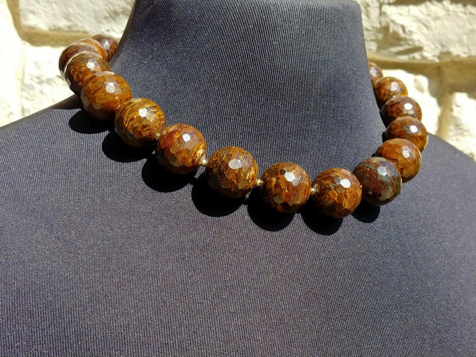 Faceted Bronzite Necklace  For Sale 5