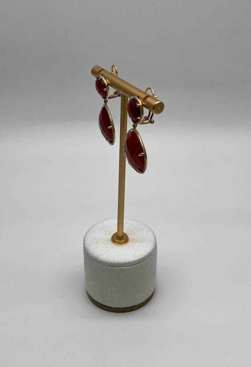 Pendientes facetados de cornalina naranja roja con halo de diamantes en oro amarillo de 14 quilates en venta 6