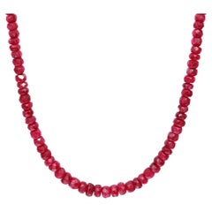 Collana a filo singolo di rubino sfaccettato cabochon 100Cttw 20 pollici