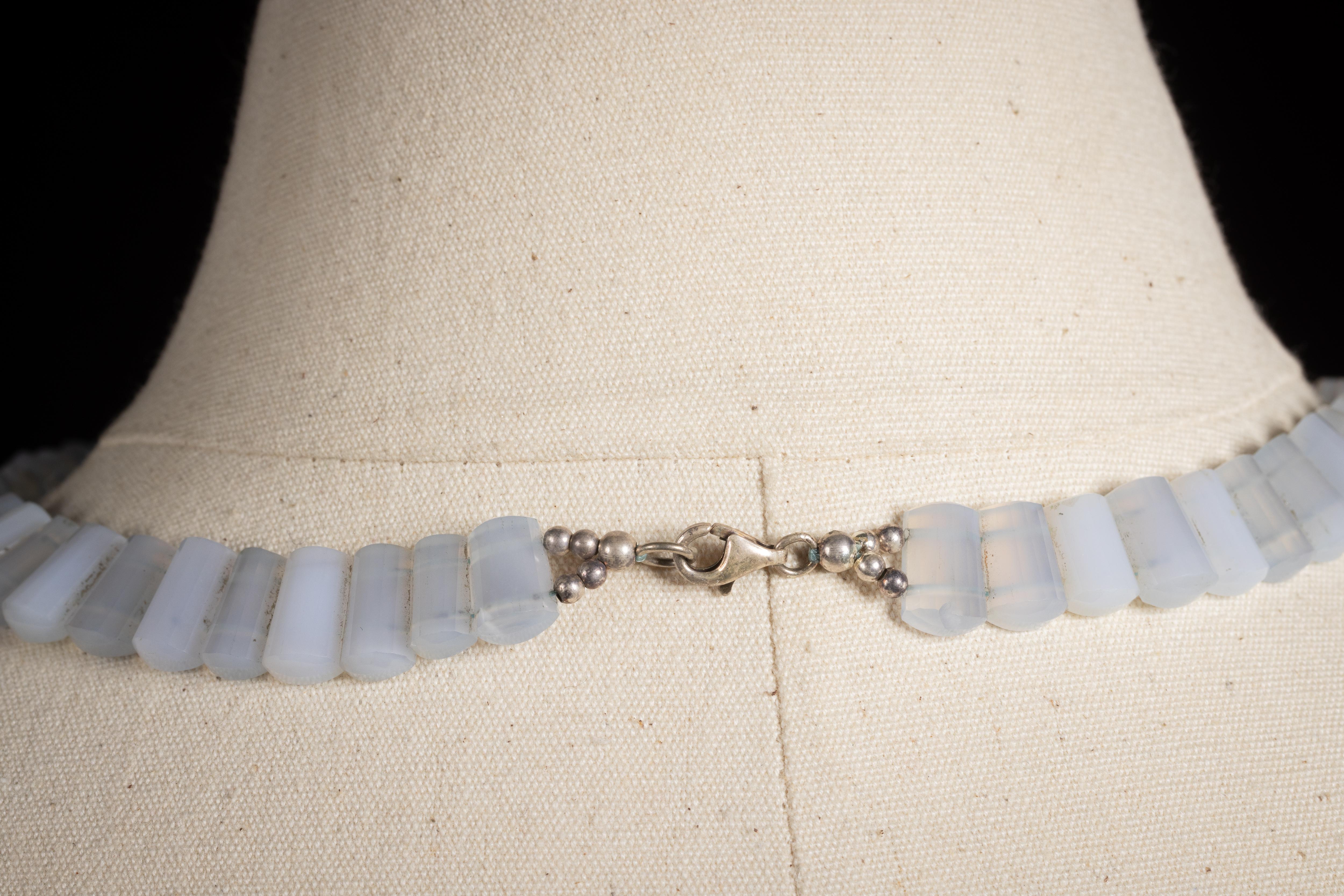Facettierte Chalcedon-Perlenkette mit Perlen im Zustand „Hervorragend“ im Angebot in Nantucket, MA