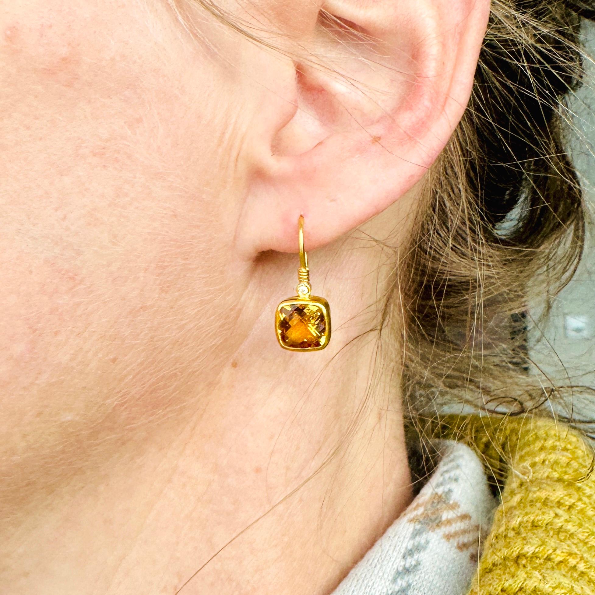 Contemporary Faceted Checkerboard 3.60 Ct Citrine Earrings with Diamond Detail in 24kt Gold For Sale