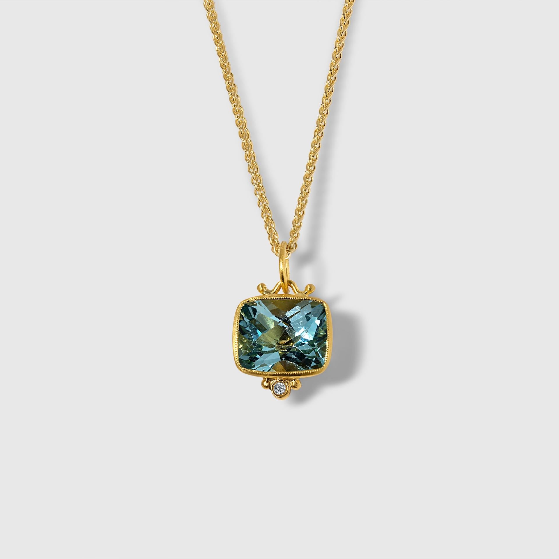 Faceted Checkerboard Bright Blue Topaz Pendant, 24K Solid Gold Necklace Pendant In New Condition For Sale In Bozeman, MT