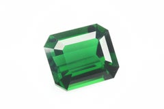 Facettierter Chromturmalin von basilgrüner Farbe, 3,55 ct