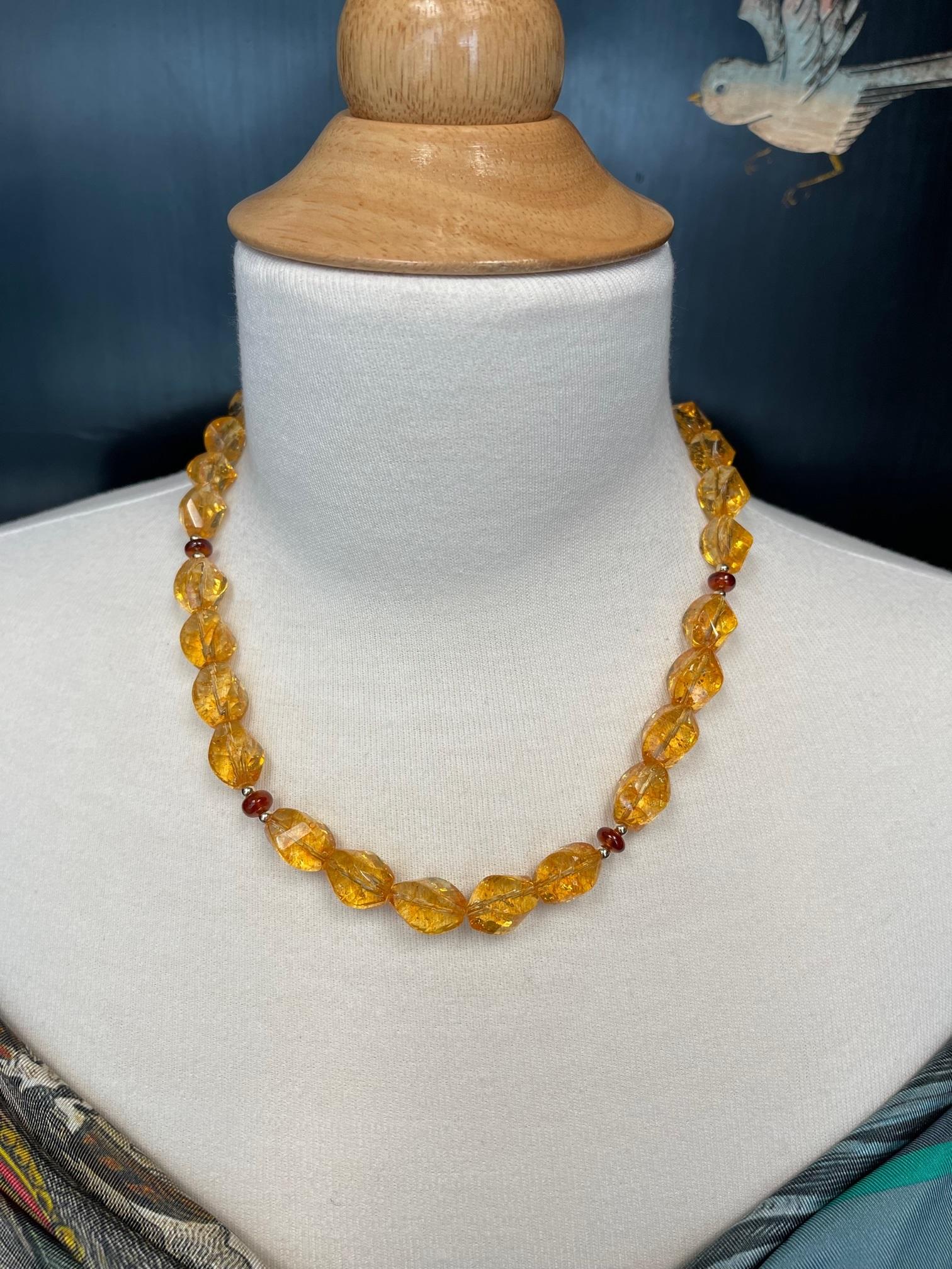 Faceted Citrine Nugget Beaded Necklace with Garnets and Yellow Gold For Sale 1