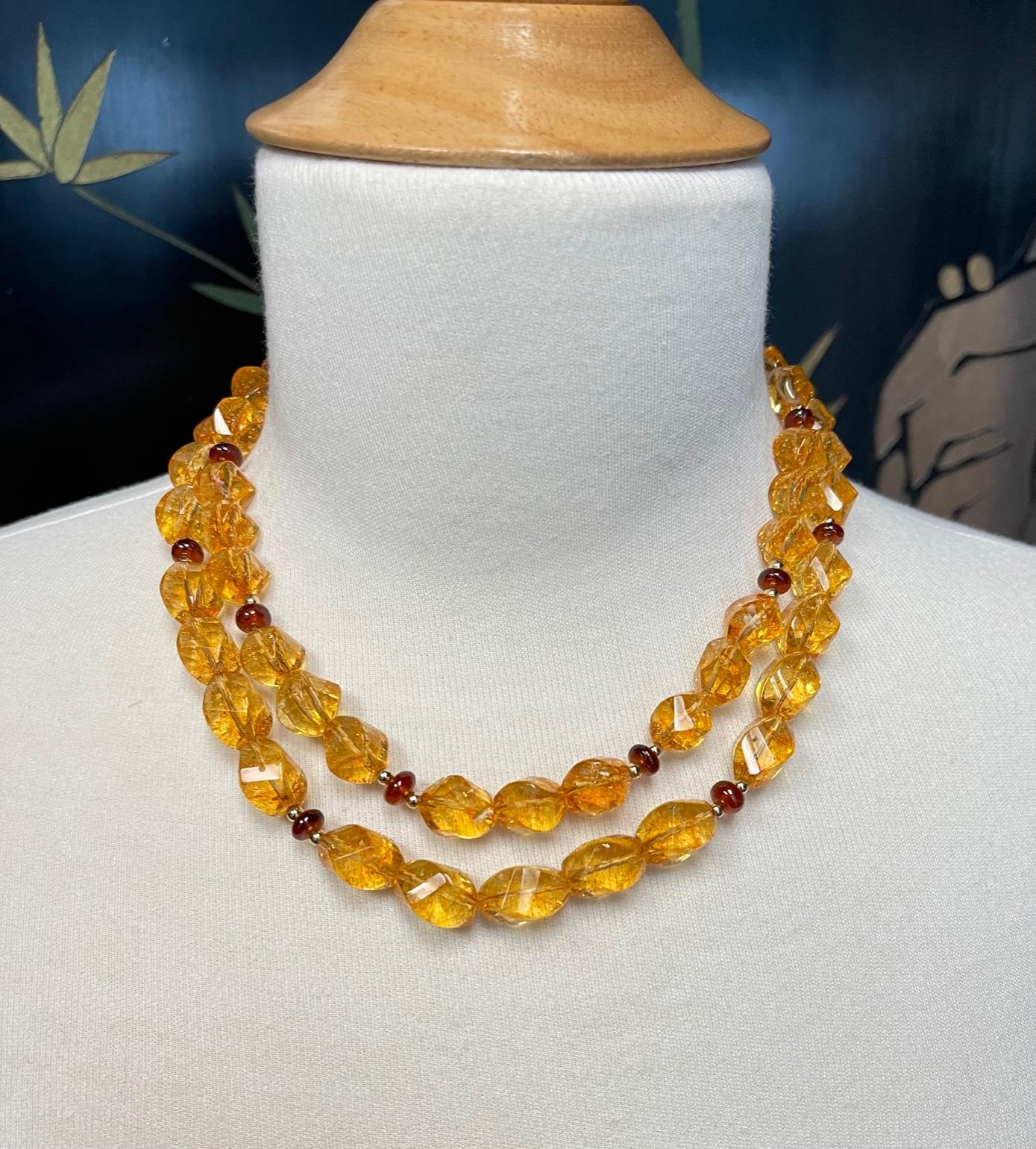 Faceted Citrine Nugget Beaded Necklace with Garnets and Yellow Gold For Sale 2
