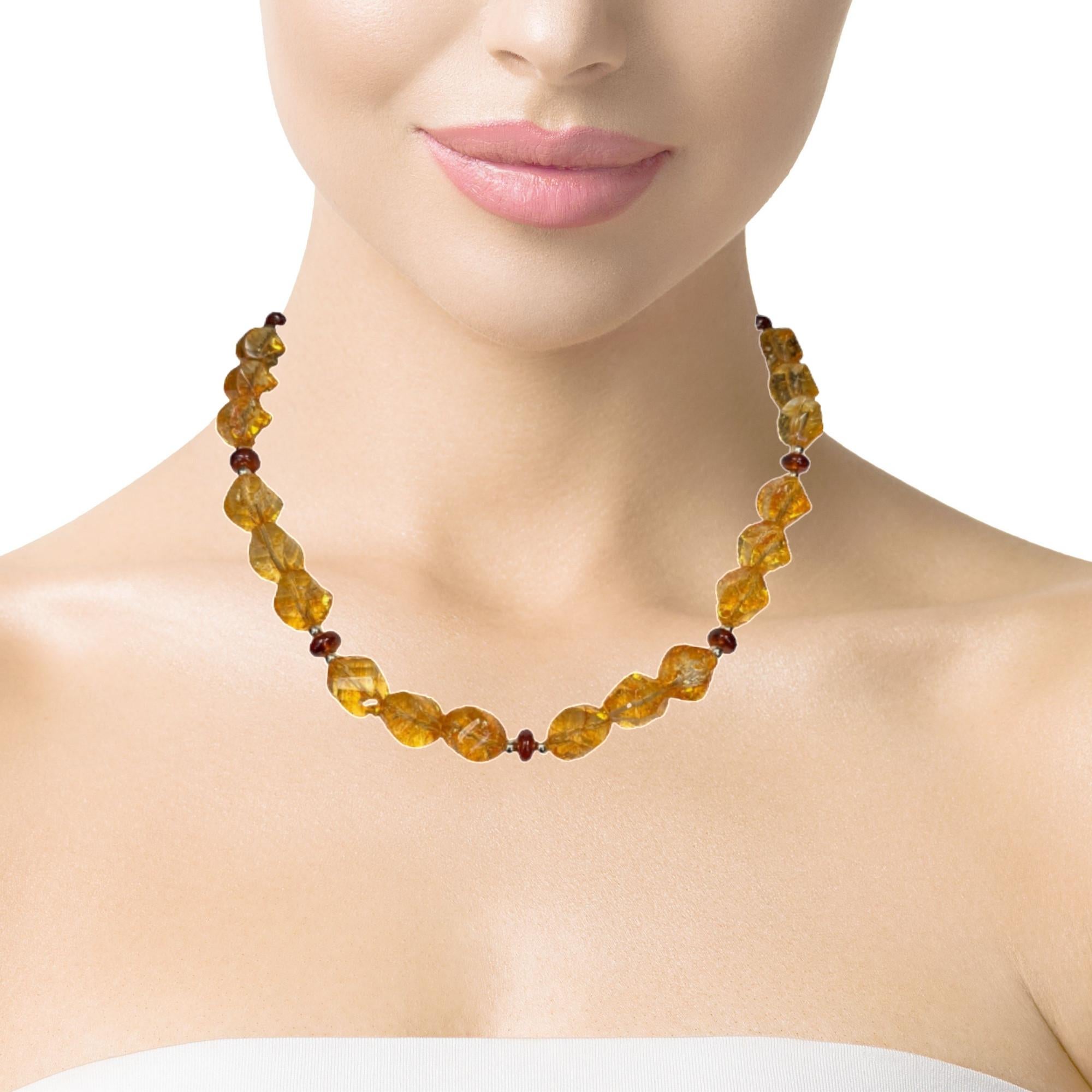 Faceted Citrine Nugget Beaded Necklace with Garnets and Yellow Gold For Sale 4