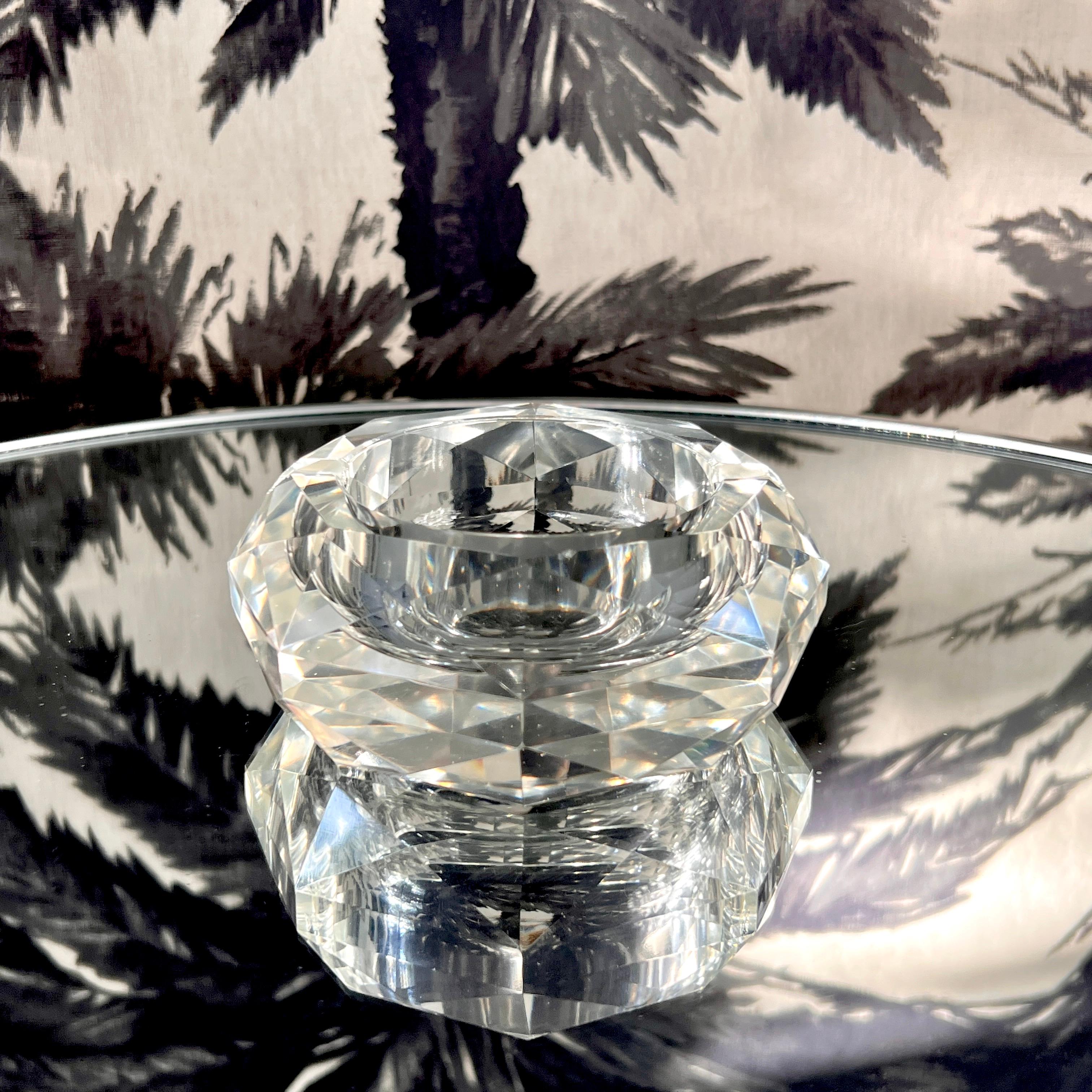 Faceted Crystal Ashtray with Diamond Prism Design, France, c. 1960s For Sale 1