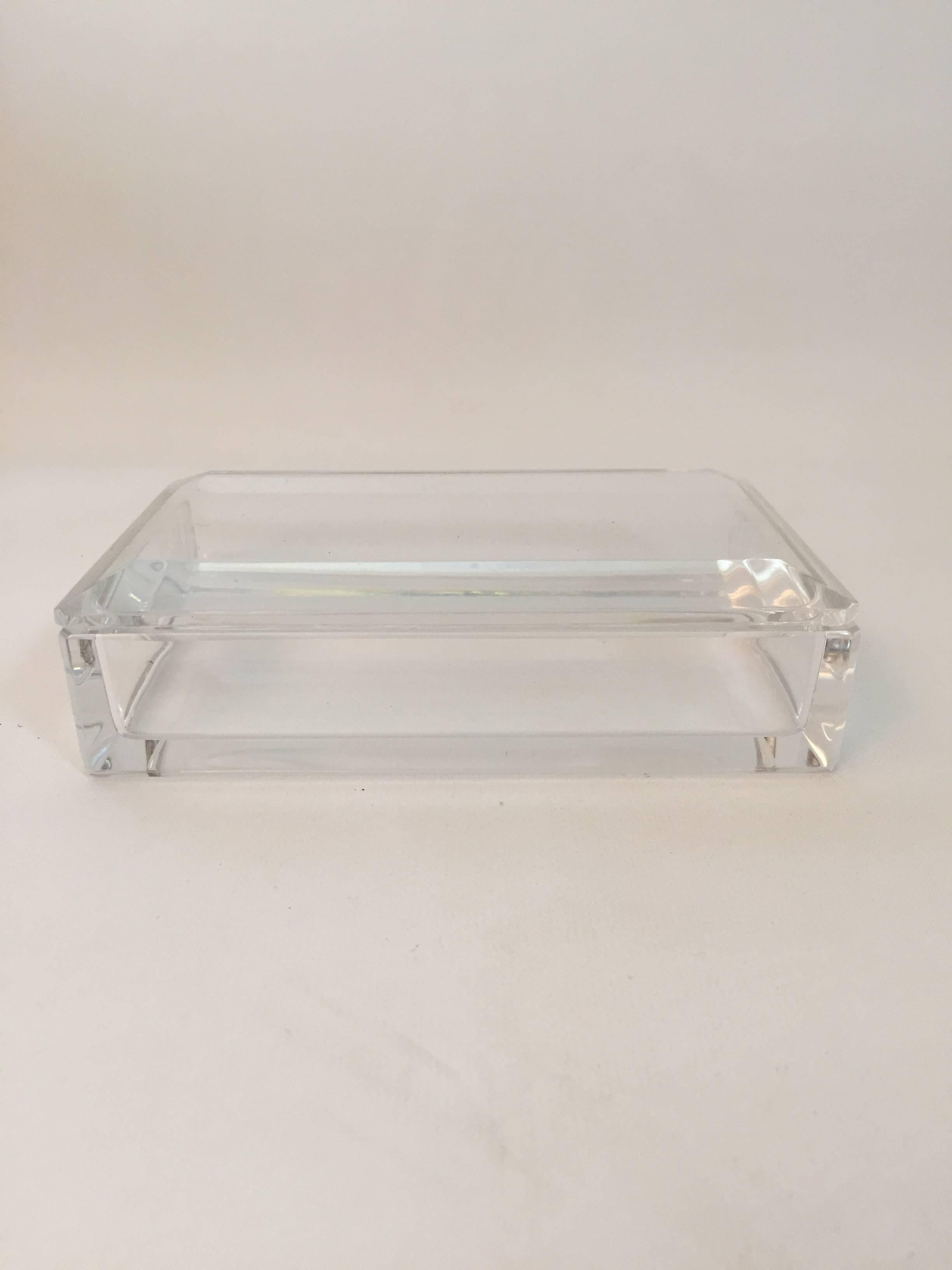 Signed Val St. Lambert crystal box. Val Saint Lambert based in Seraing, Belgium in 1826. Clipped corners and bevelled edges polished to perfect. Simple and elegant design. Excellent original condition, circa 1970. Fully signed with acid stamp.