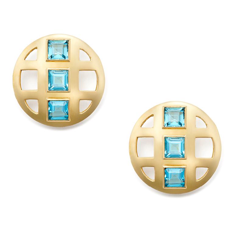 6 x 6 mm square cut faceted London Blue Topaz are set in a unique lattice design, in 18 Karat Yellow Gold.

Also available in Sky Blue Topaz or Peridot.

Pick a pair that's perfect for you.