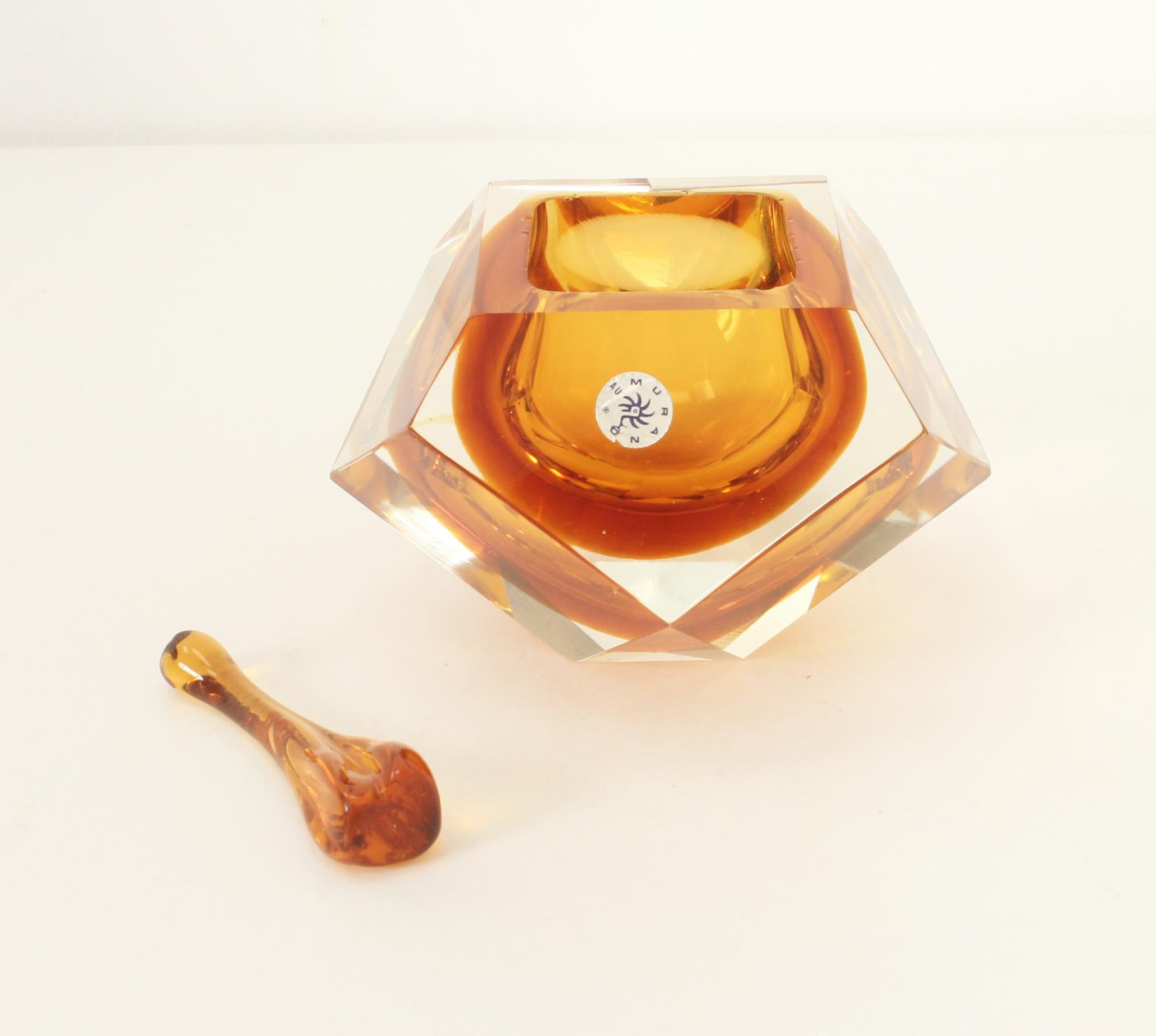 Facettierter Murano-Aschenbecher mit Diamanten von Flavio Poli, Italien (Italienisch) im Angebot
