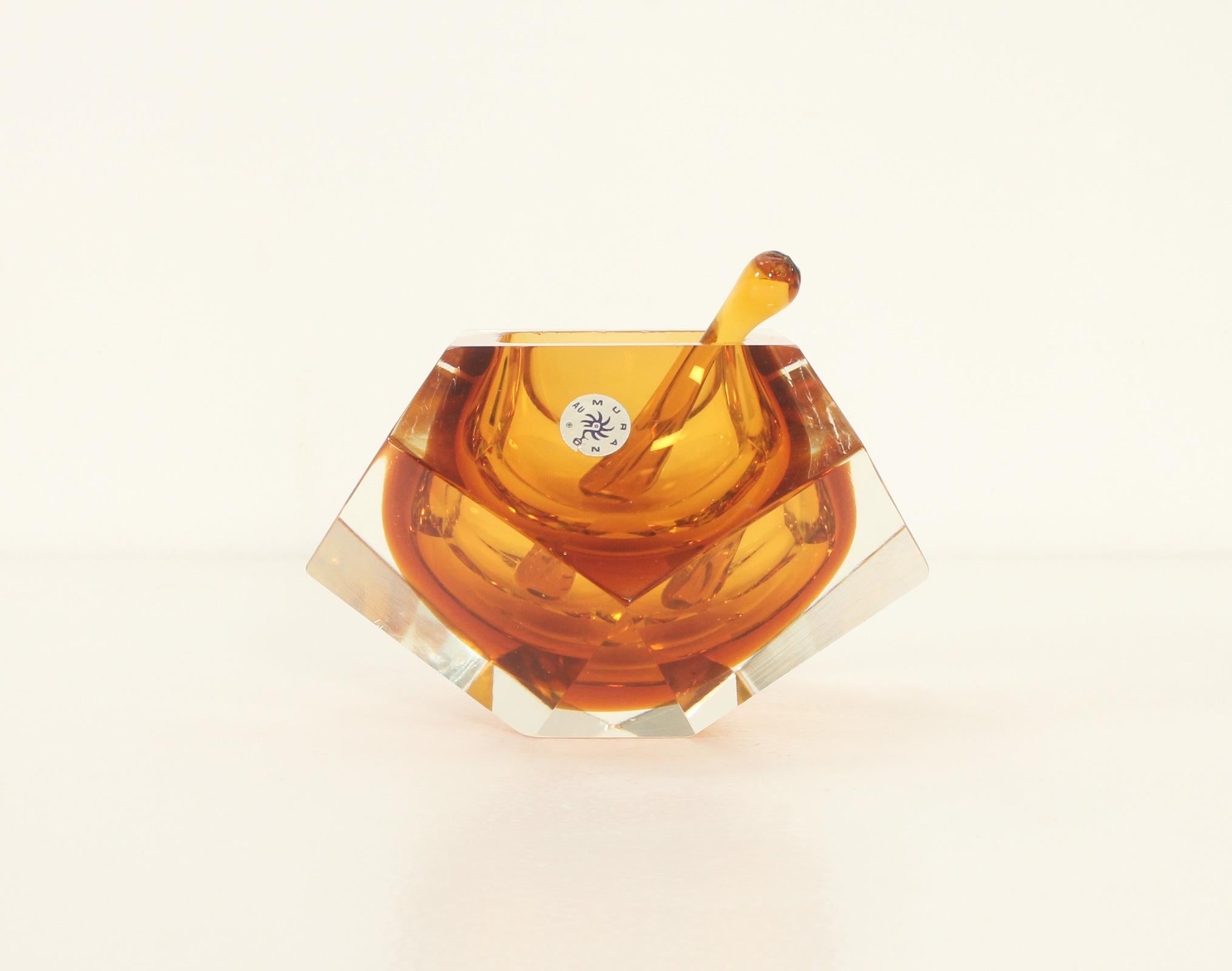 Facettierter Murano-Aschenbecher mit Diamanten von Flavio Poli, Italien im Angebot 1