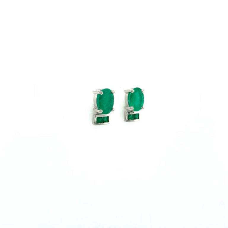 Mixed Cut Faceted Emerald Everyday Studs Earring Gift for Mom in 925 Sterling Silver For Sale
