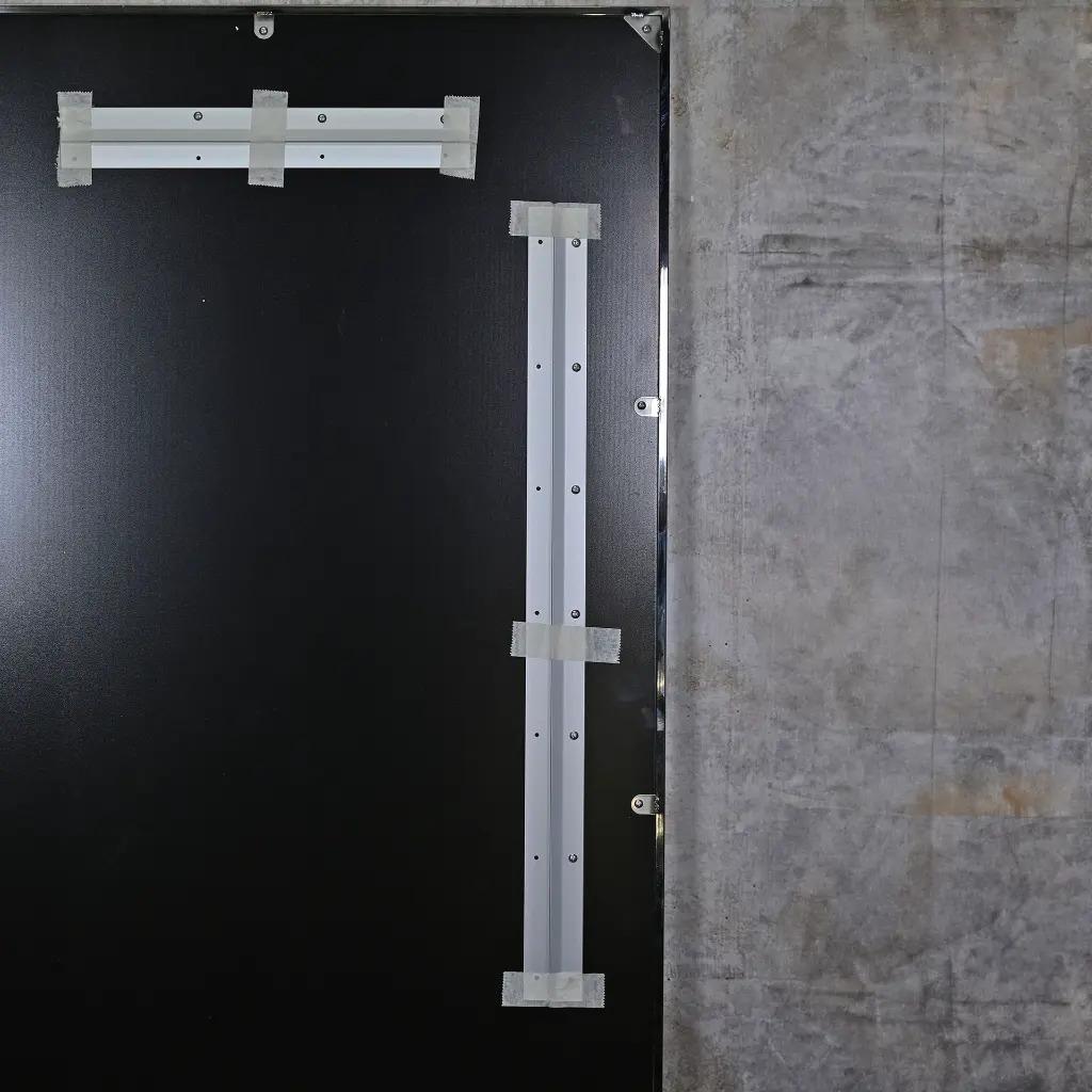 Fin du 20e siècle Miroir mural en verre à facettes, design futuriste des années 1970, taille M en vente