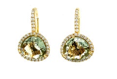 Pendants d'oreilles en or jaune 18 carats, quartz, améthyste verte facettée et halo de diamants