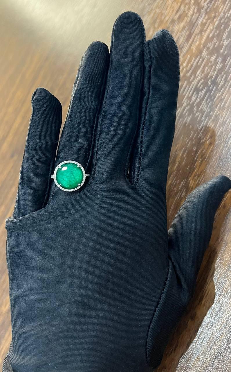 Faceted Green Emerald Cabochon White Diamond 14K White Gold Statement Ring For Sale 1