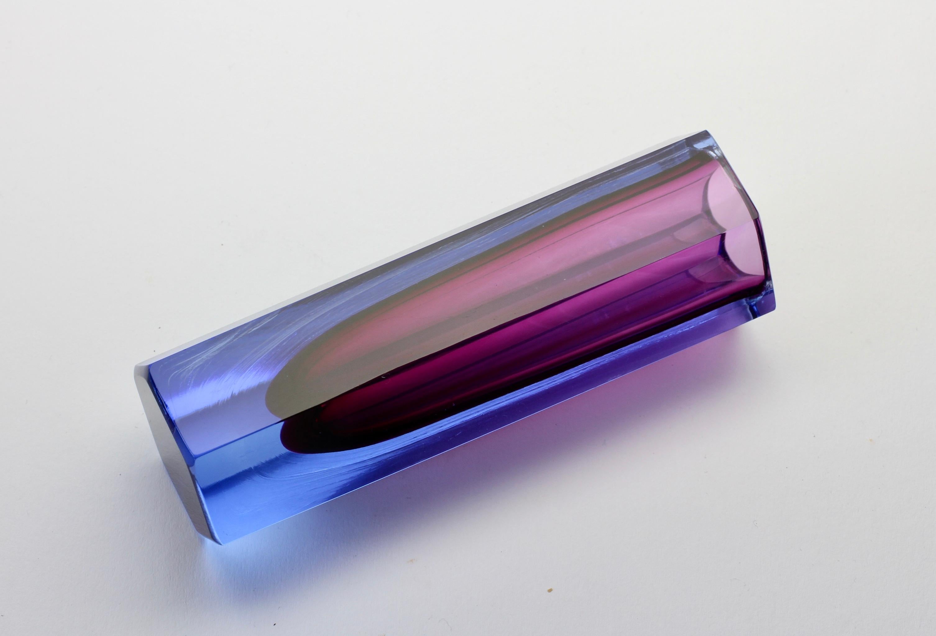 Faceted Italian Murano Purple and Blue 'Sommerso' Glass Vase, circa 1960-1969 2