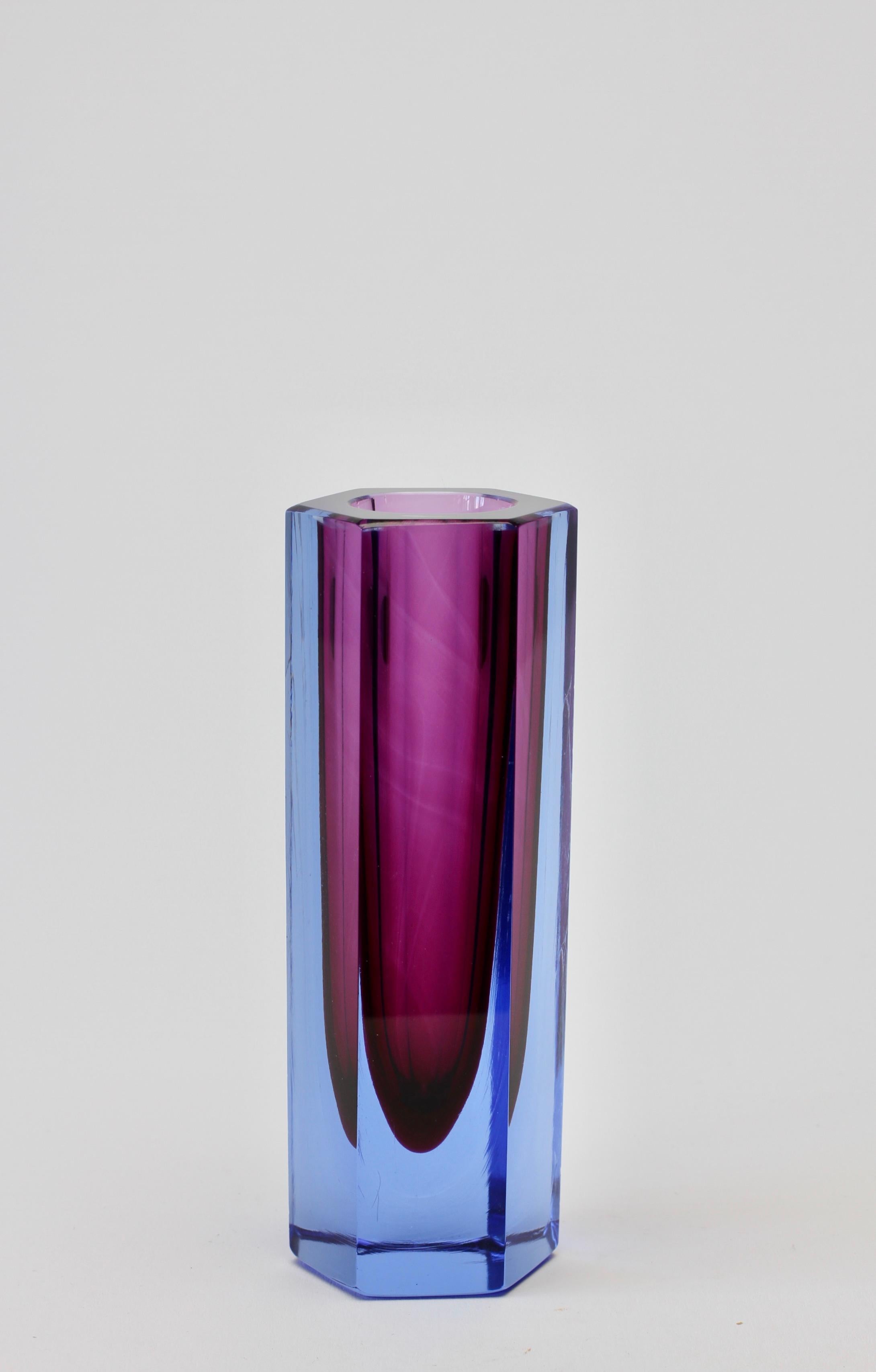 Mid-Century Modern Faceted Italian Murano Purple and Blue 'Sommerso' Glass Vase, circa 1960-1969