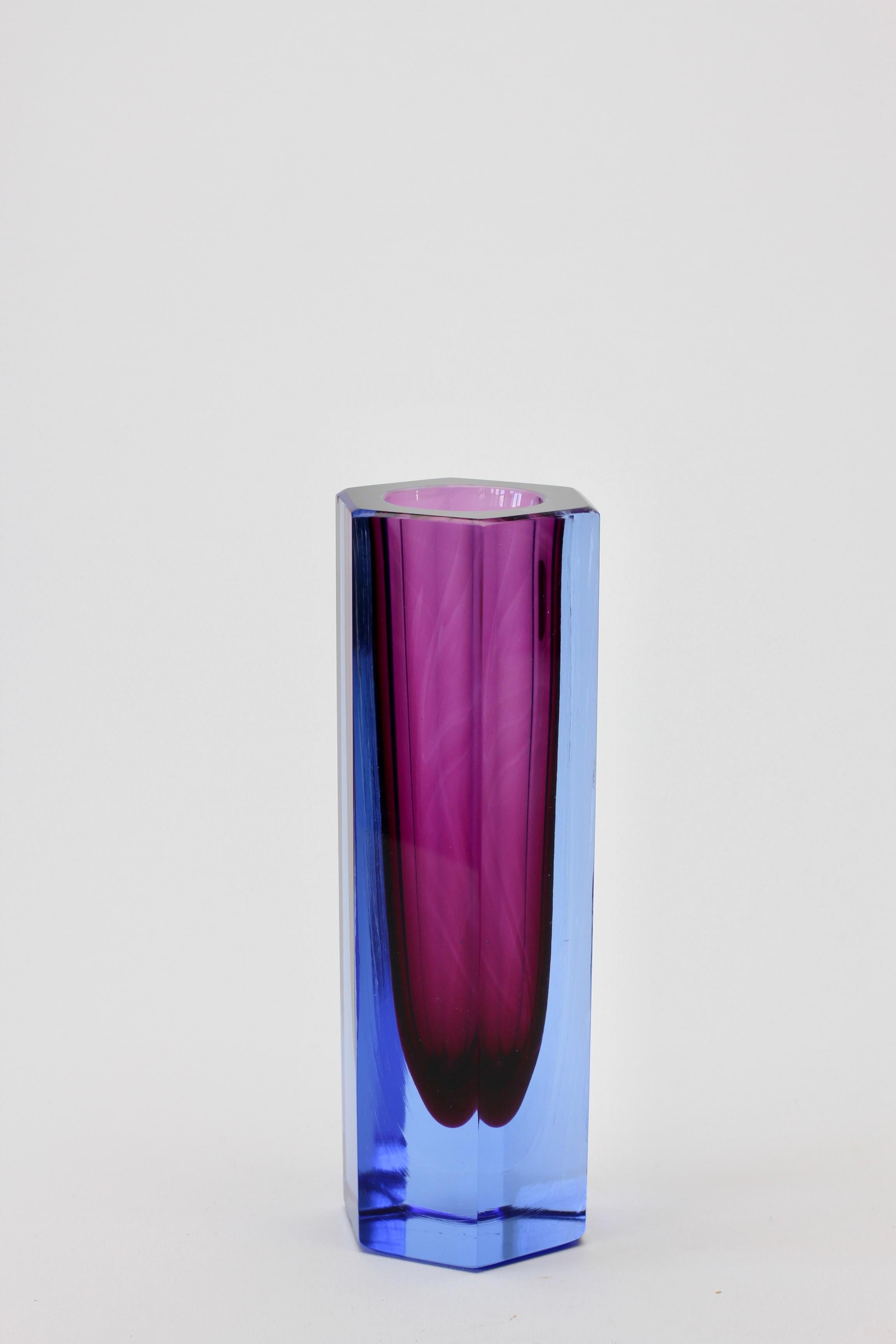 20th Century Faceted Italian Murano Purple and Blue 'Sommerso' Glass Vase, circa 1960-1969