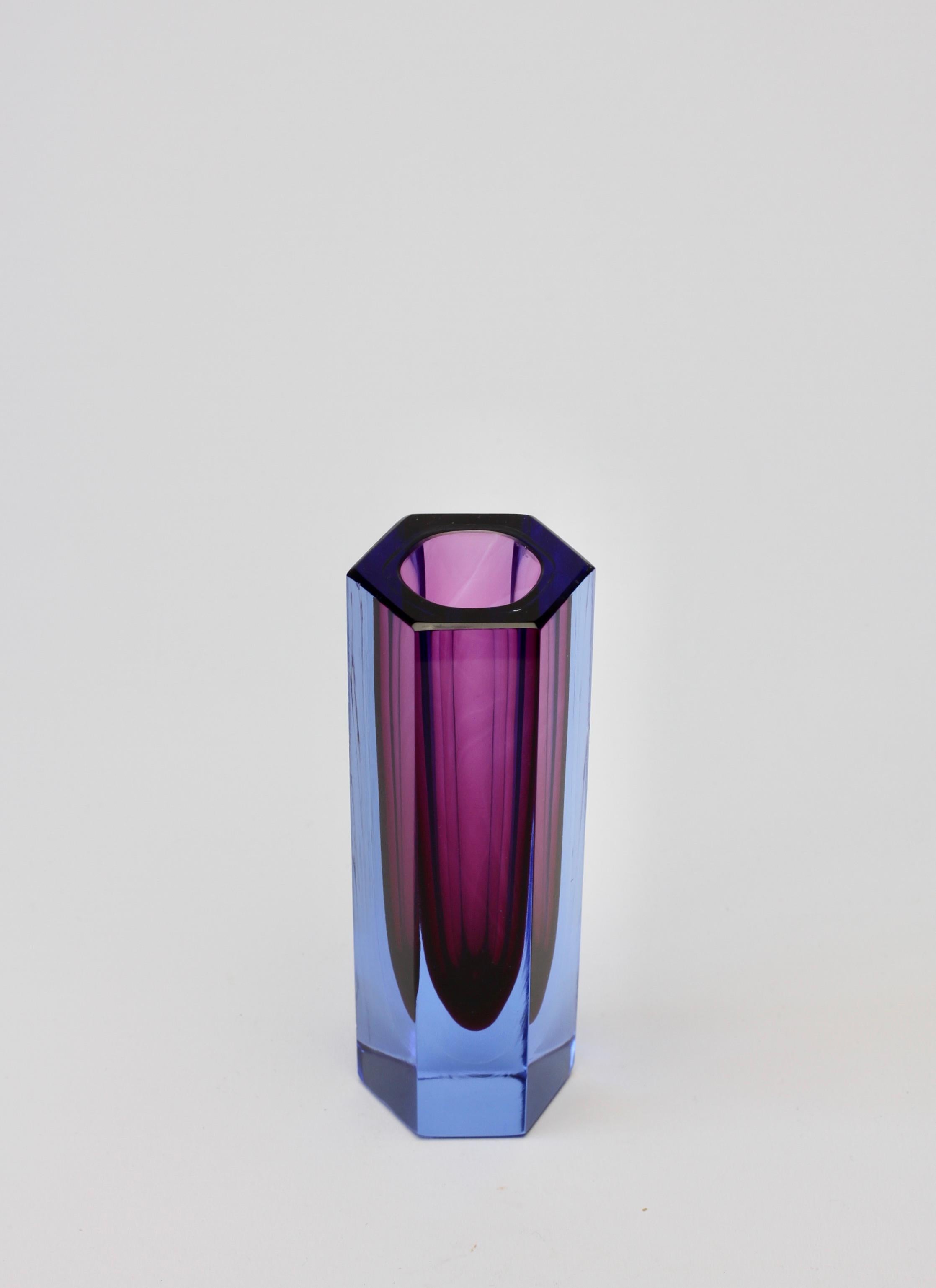 Faceted Italian Murano Purple and Blue 'Sommerso' Glass Vase, circa 1960-1969 1