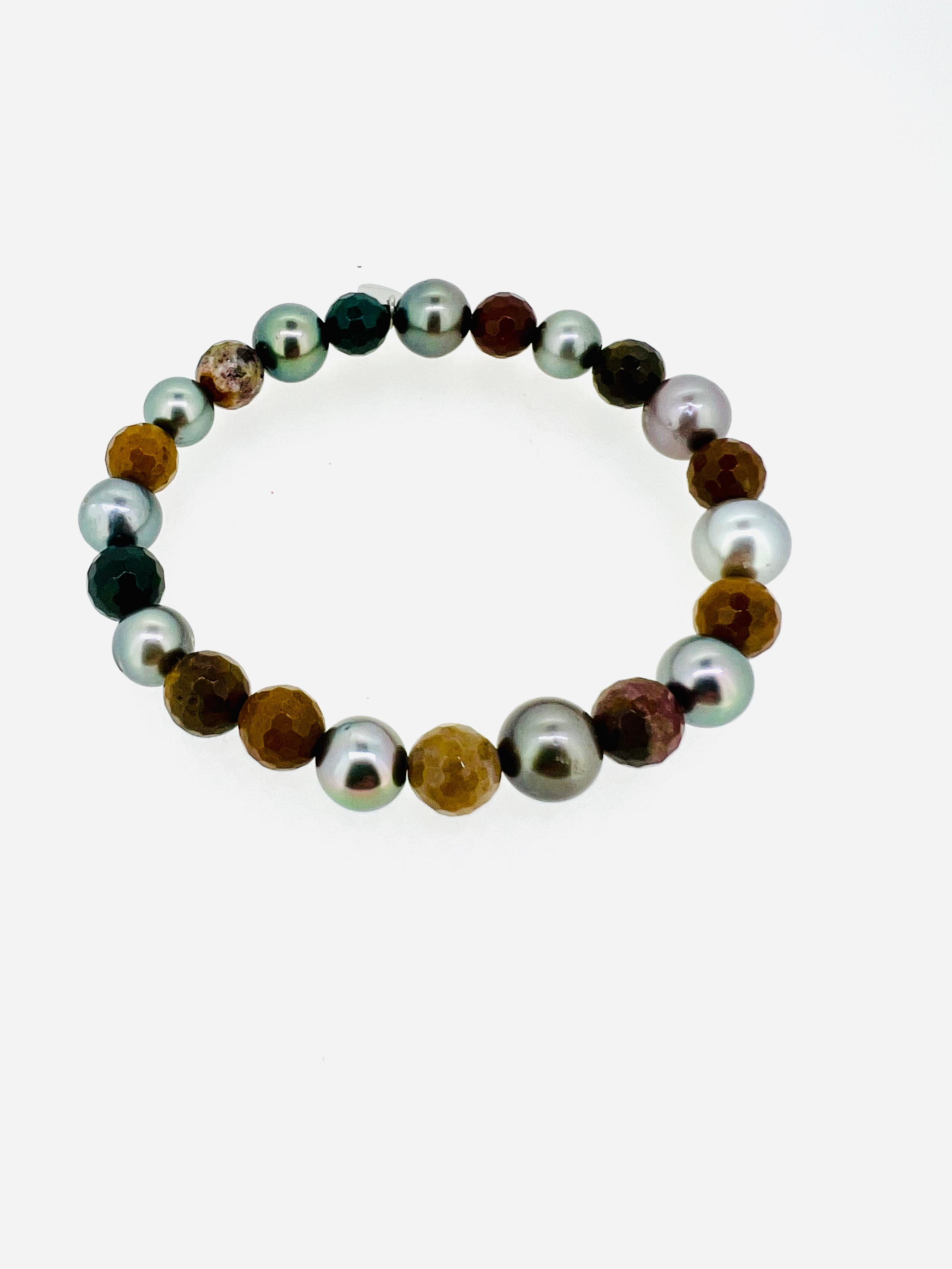 Facettierte Jaspis-Perlen & Tahiti-Perlen Herrenarmband im Zustand „Neu“ im Angebot in Boostedt, SH