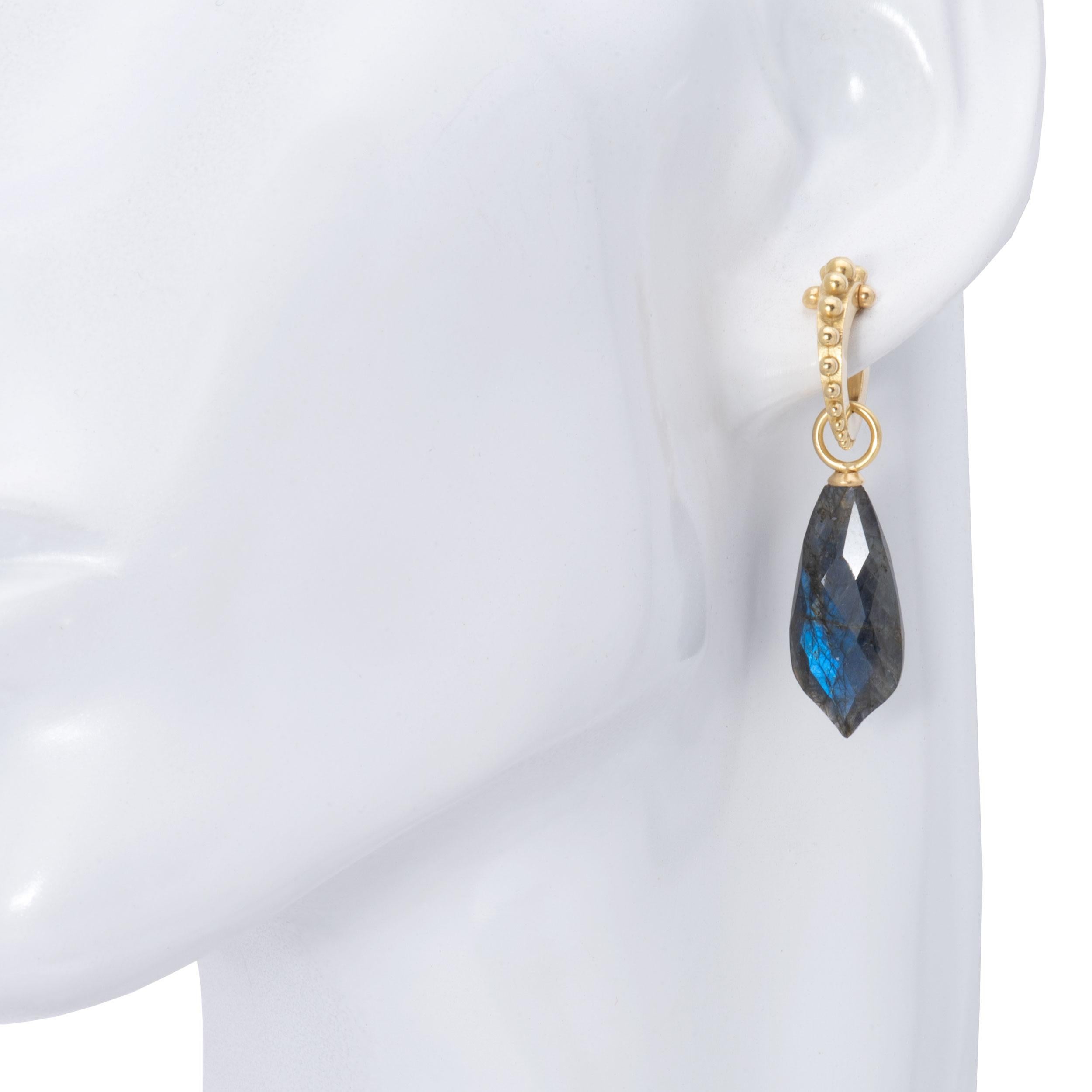 Faceted Labradorite Briolette Drop Earrings in 18 Karat Gold In New Condition For Sale In Santa Fe, NM
