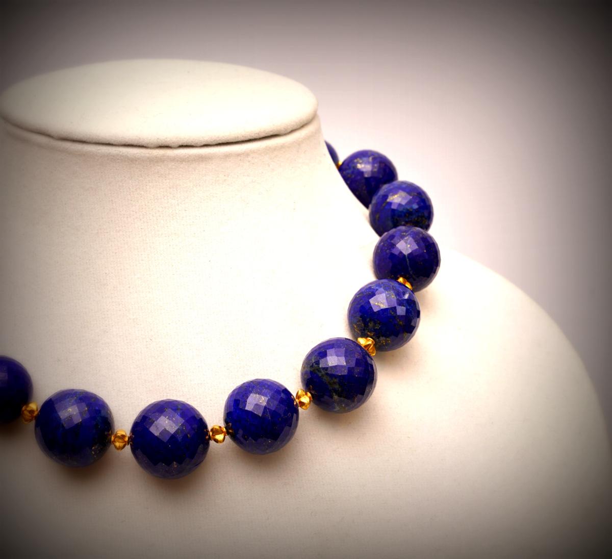 Faceted Lapis Lazuli & 22K Gold Beaded Necklace By Deborah Lockhart Phillips In Excellent Condition In Nantucket, MA